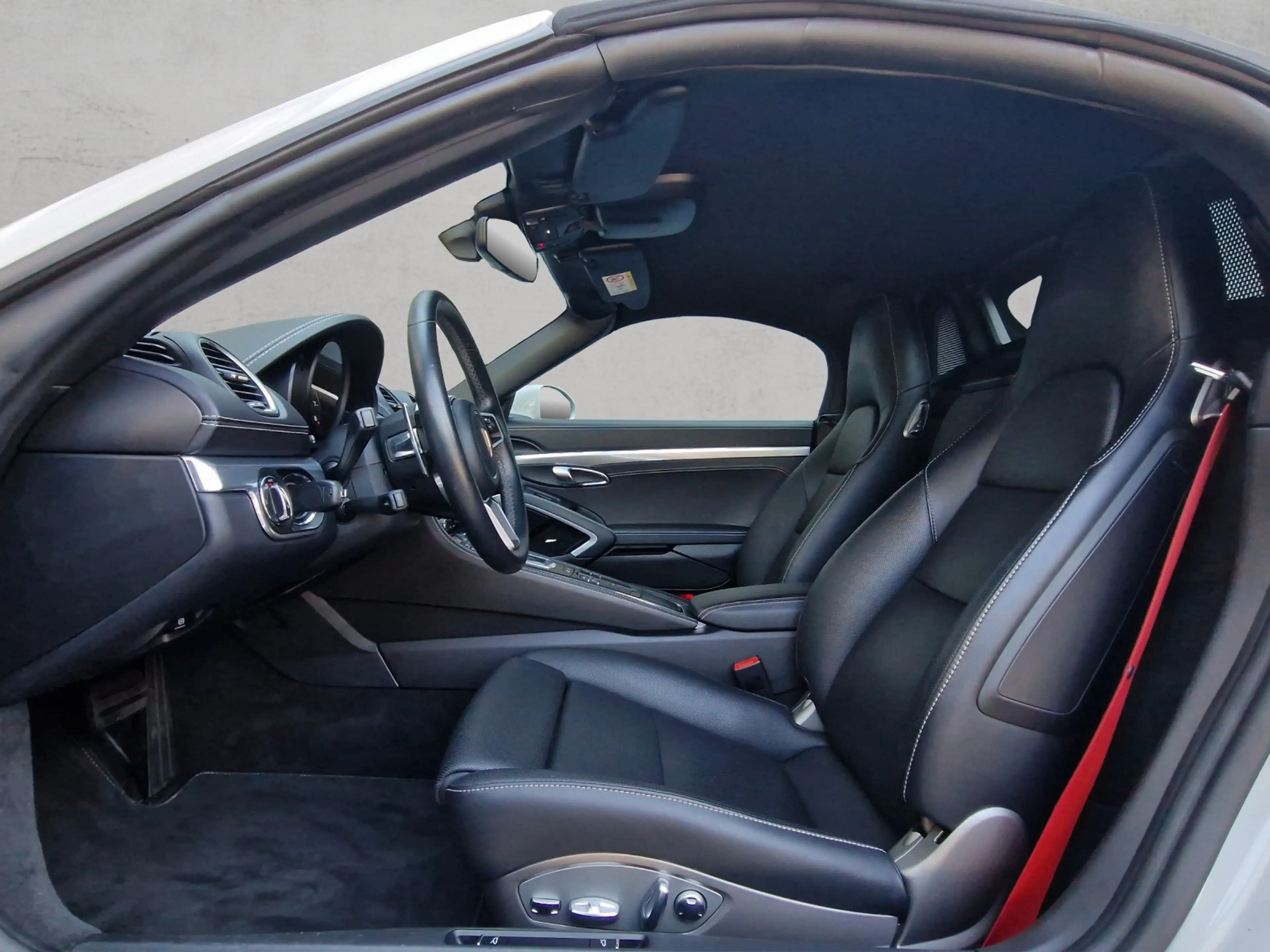 Porsche Boxster 718 Style Sportdesign BOSE 14W Sitzlüft — photo 10
