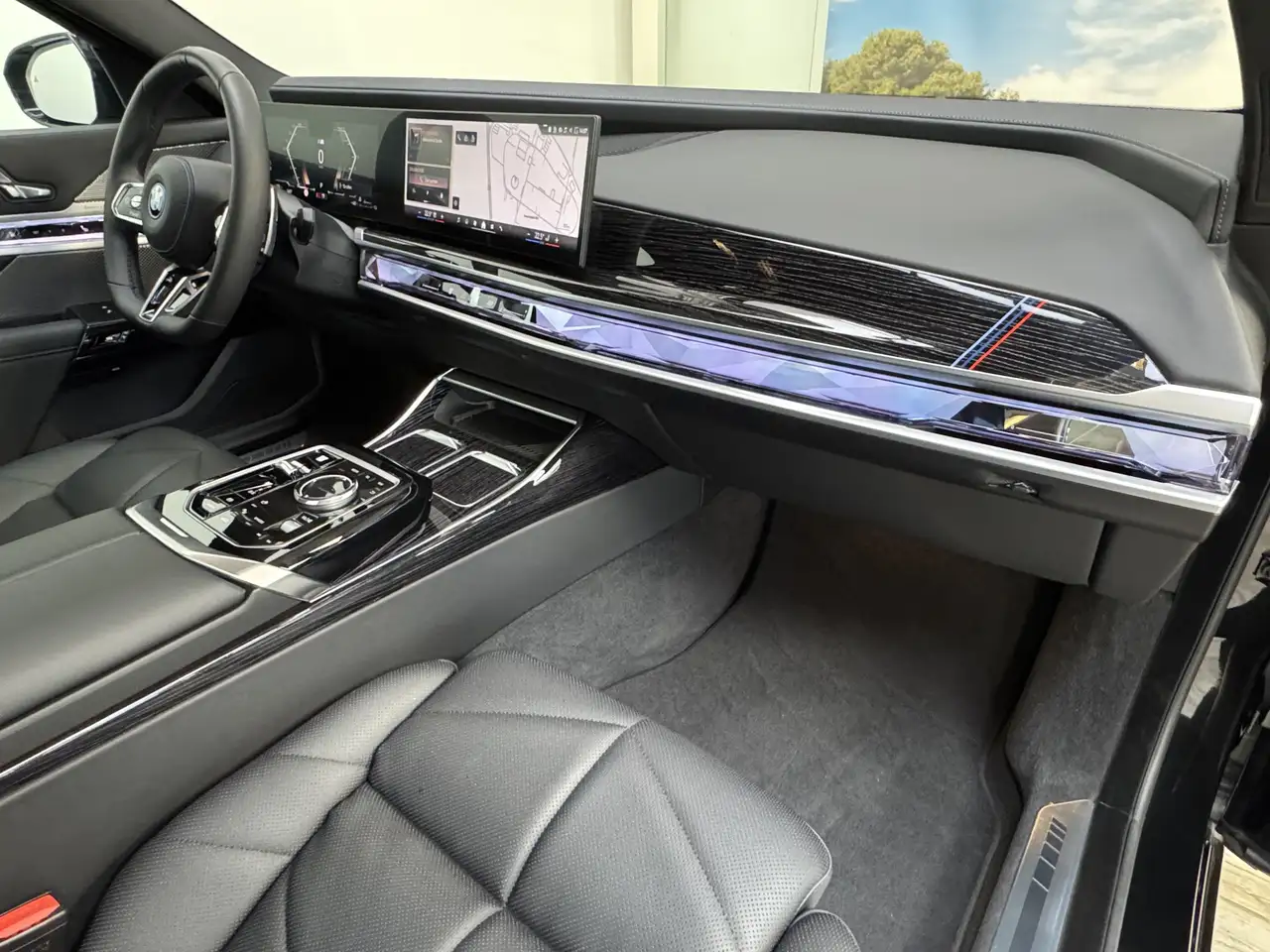 BMW 750 xDrive M Sport Pro AHK ACC 360°, миниатюра 28