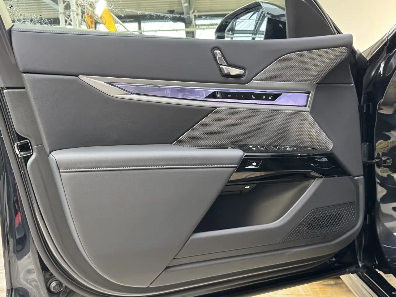 BMW 750 xDrive M Sport Pro AHK ACC 360°, миниатюра 17
