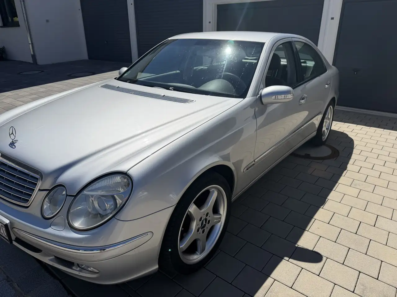 Mercedes-Benz E 320