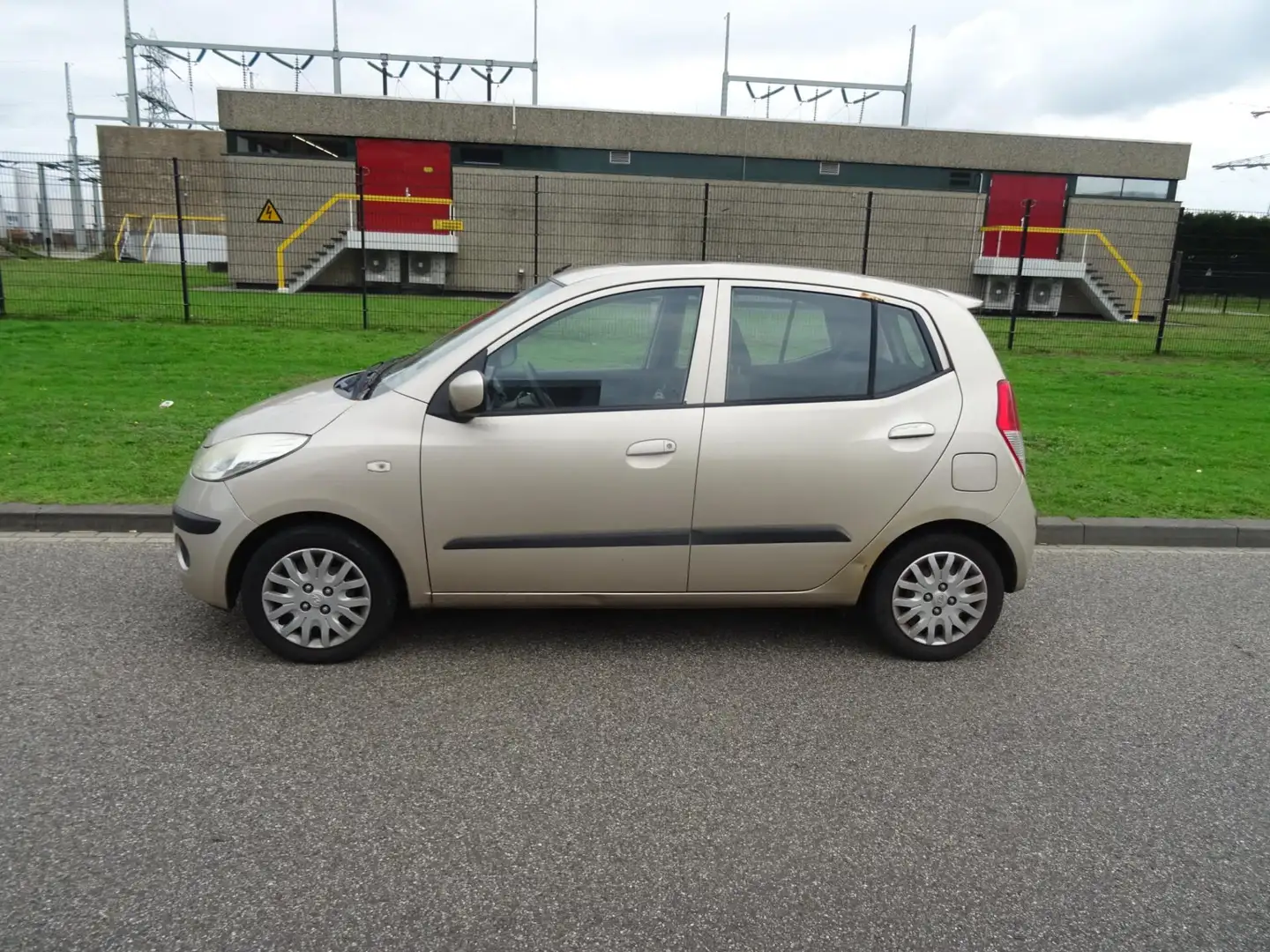Hyundai i10 1.25i Dynamic Beige - 2