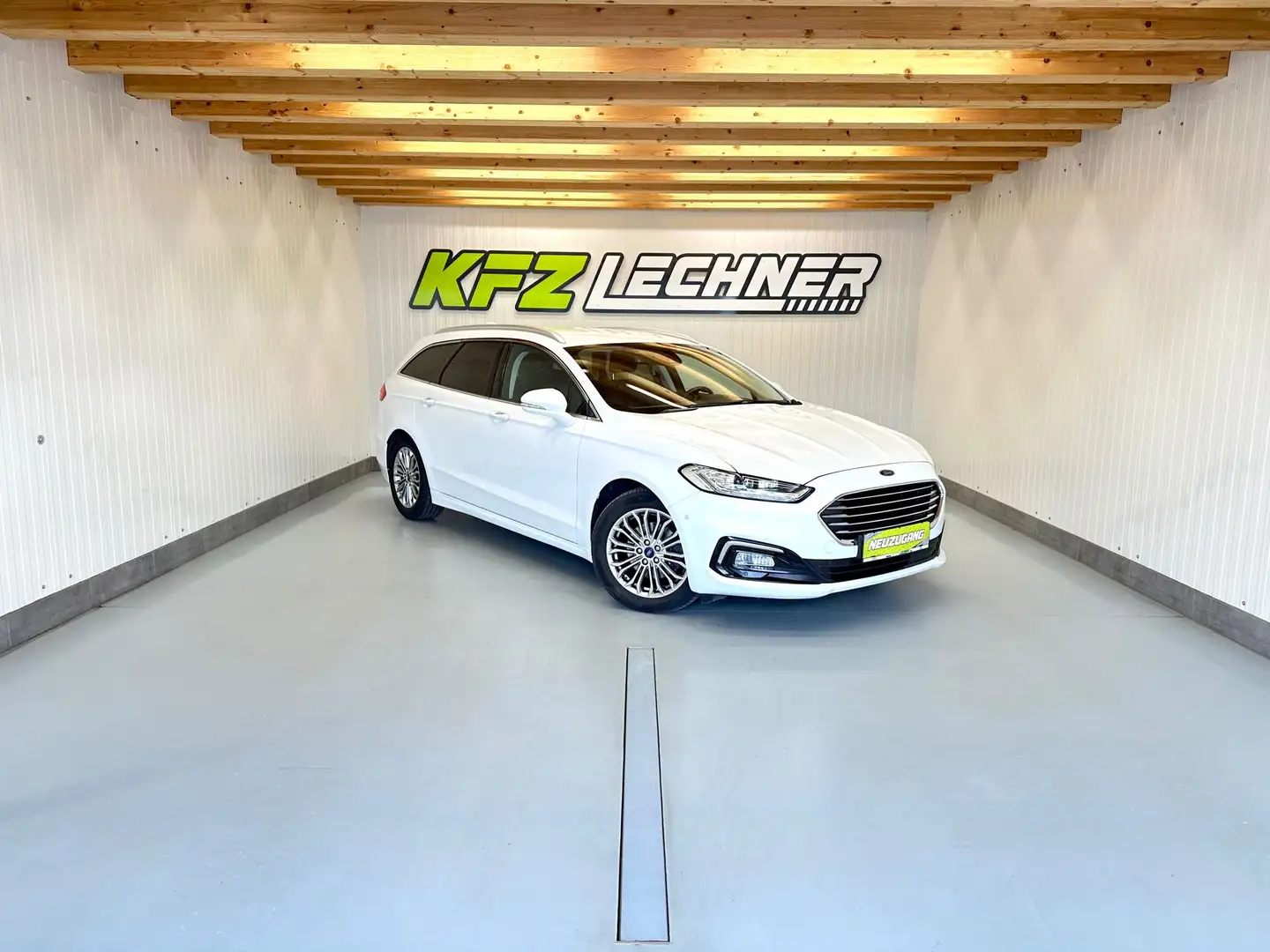 Ford Mondeo Turnier 2.0 EcoBl. Aut. "Titanium" AHK*NAVI*LED*D Weiß - 1