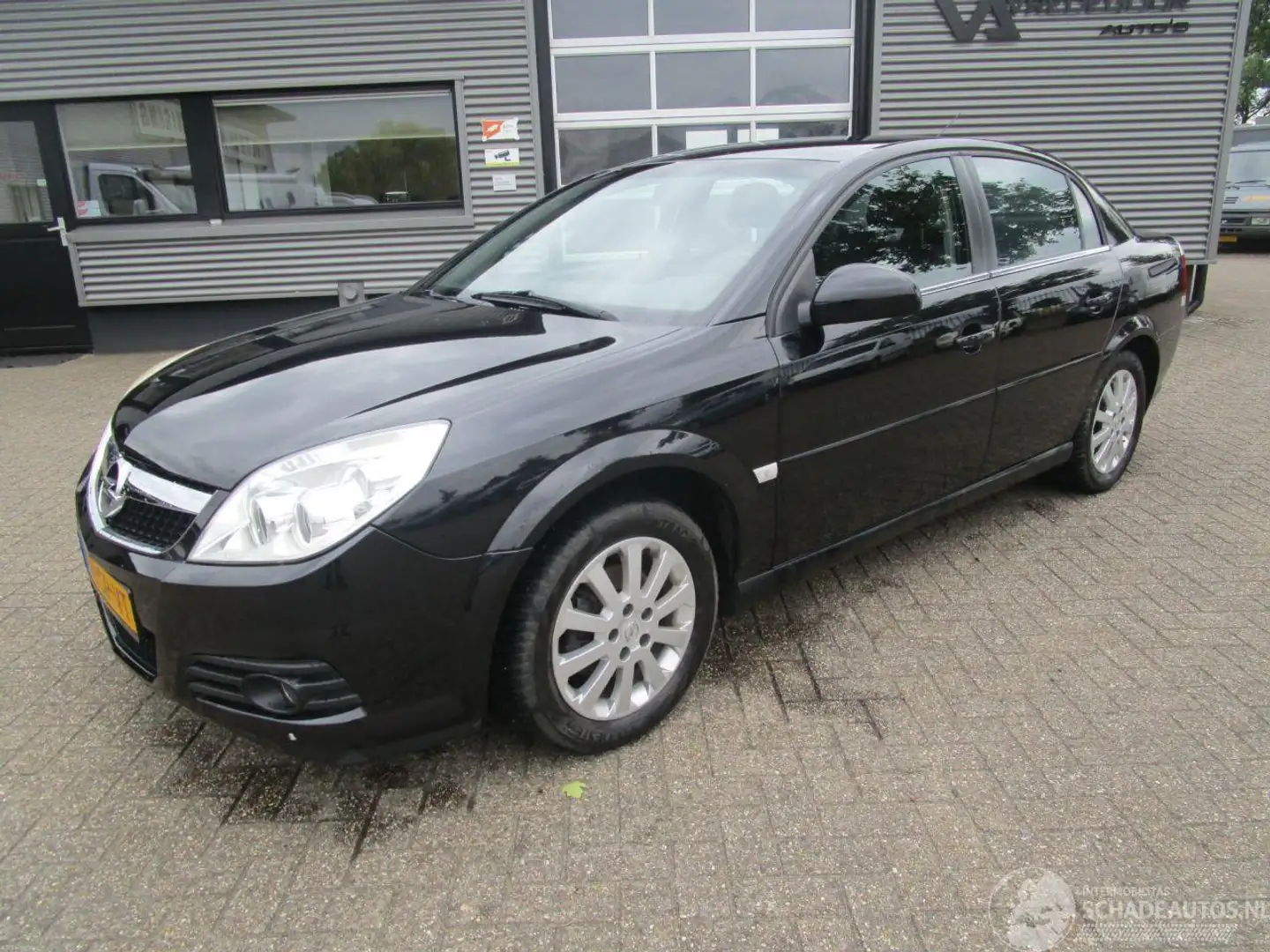 Opel Vectra 2.2-16V Cosmo sedan Zwart - 1