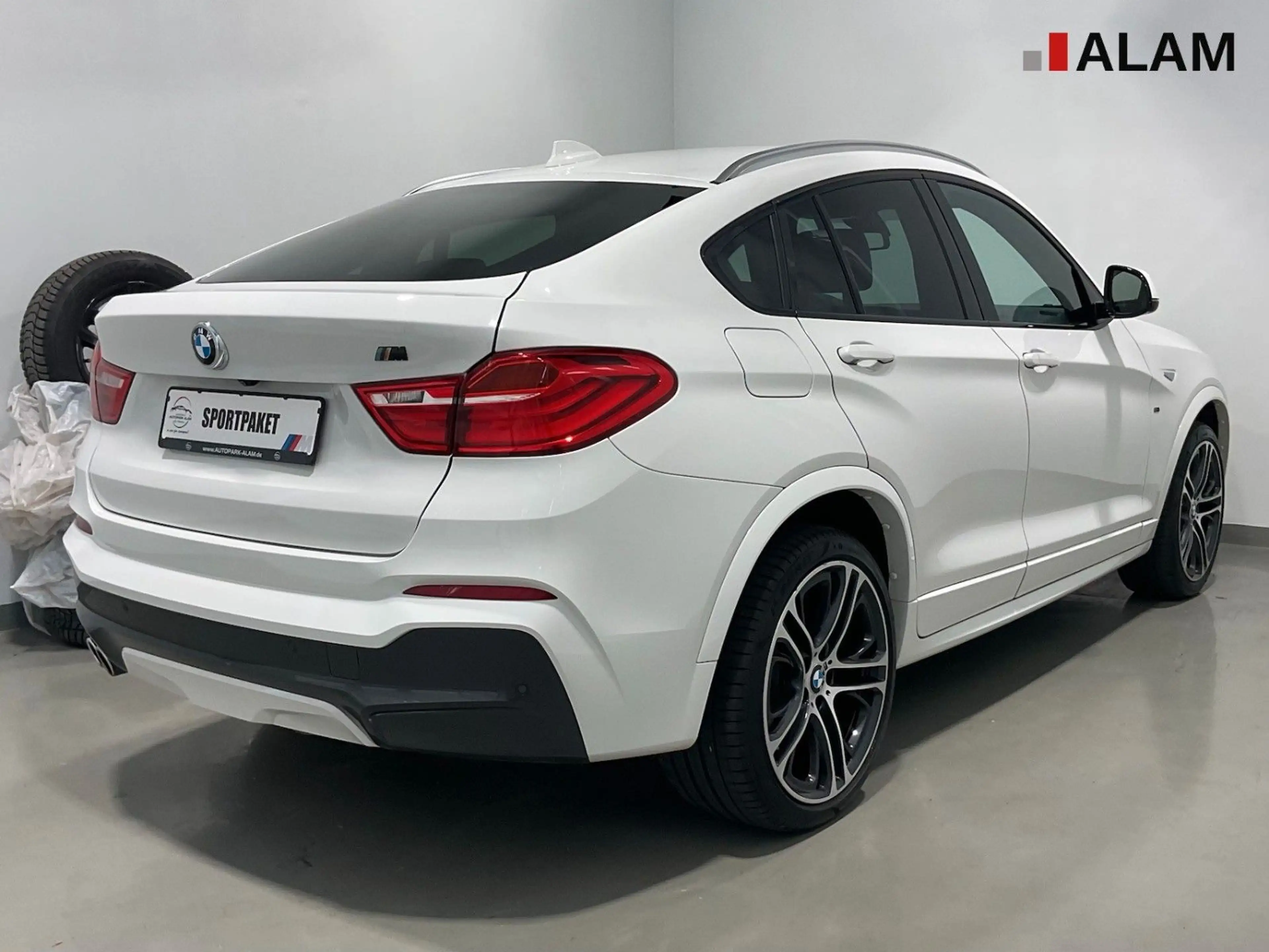 BMW X4 xDrive30d M Sport AHK Schiebedach Sport Aut. — photo 4