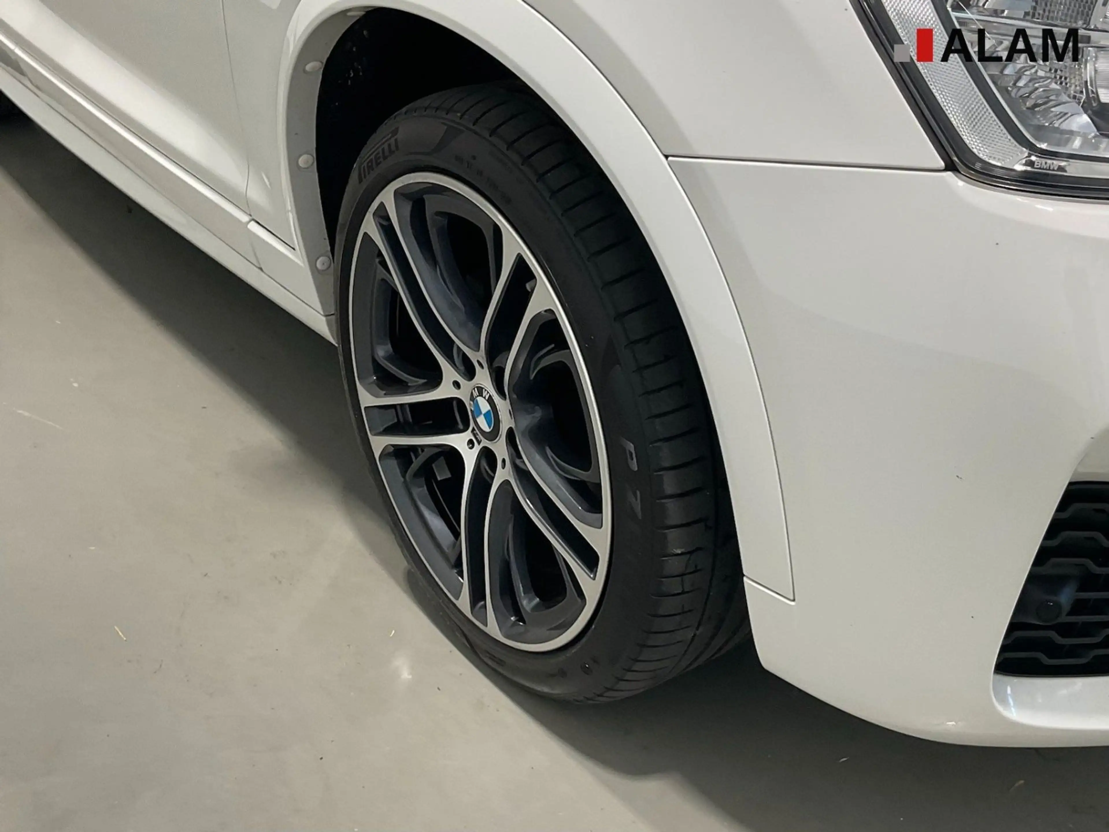 BMW X4 xDrive30d M Sport AHK Schiebedach Sport Aut. — photo 8