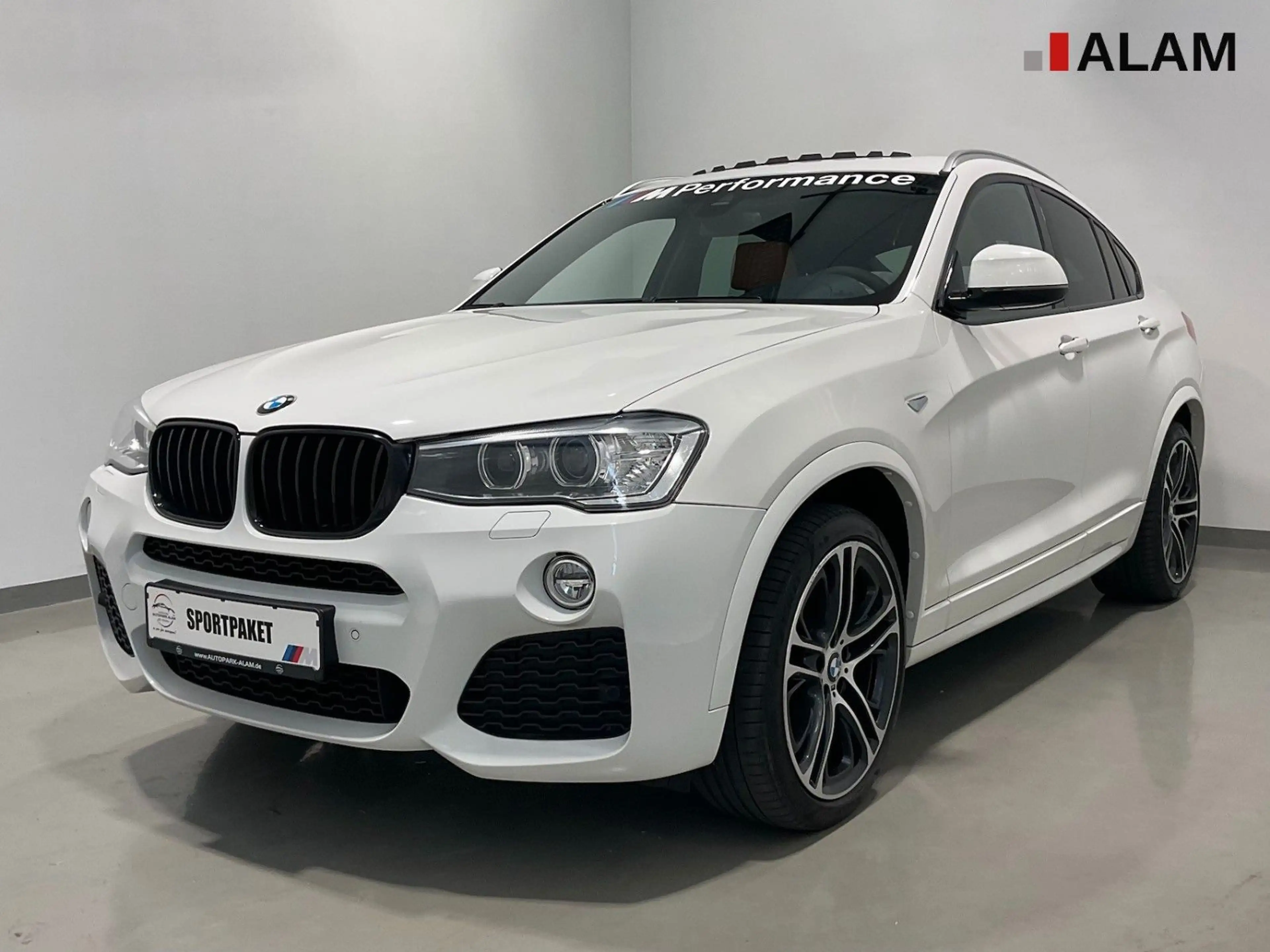 BMW X4 xDrive30d M Sport AHK Schiebedach Sport Aut. — photo 2