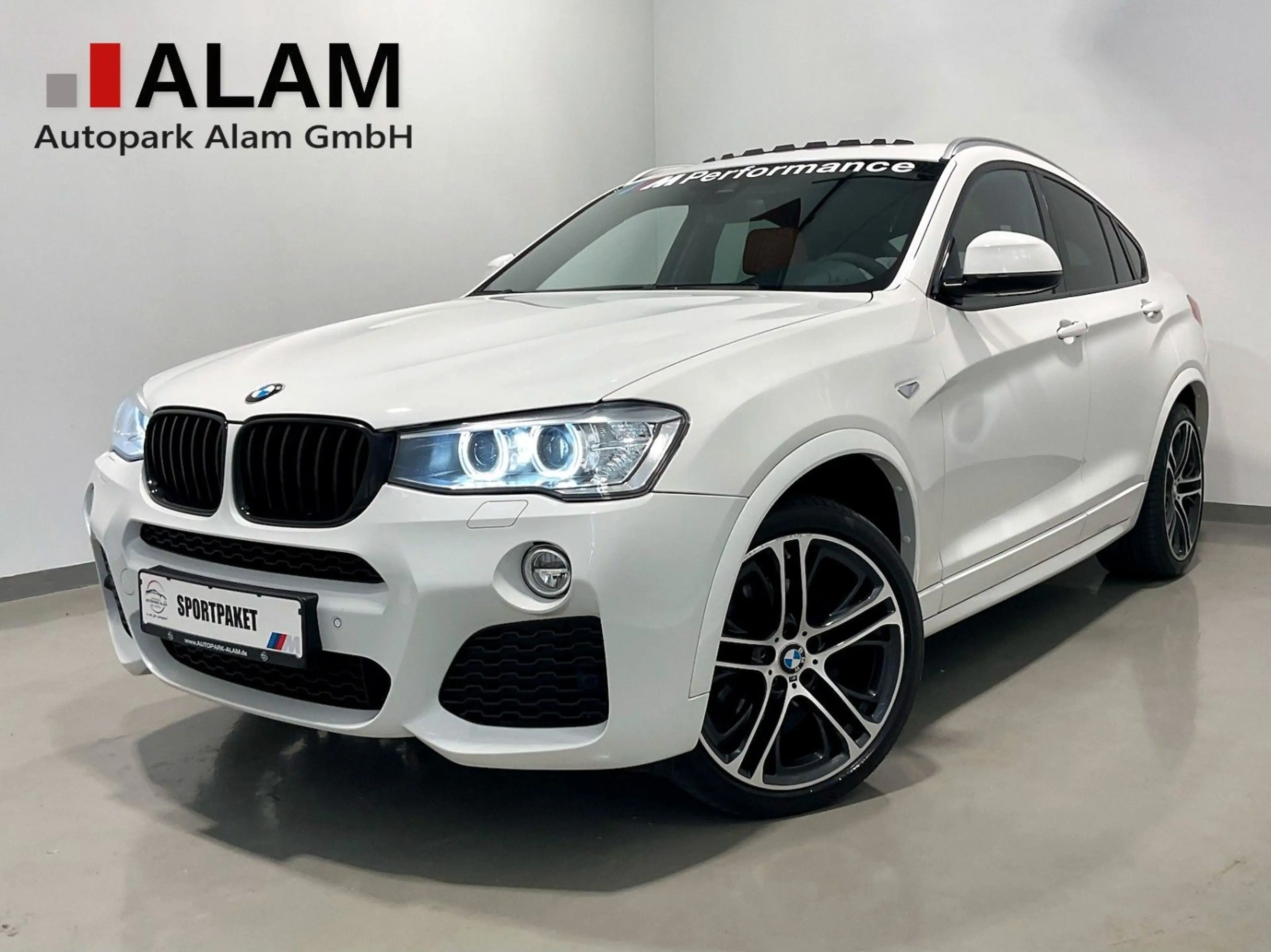BMW X4 xDrive30d M Sport AHK Schiebedach Sport Aut.