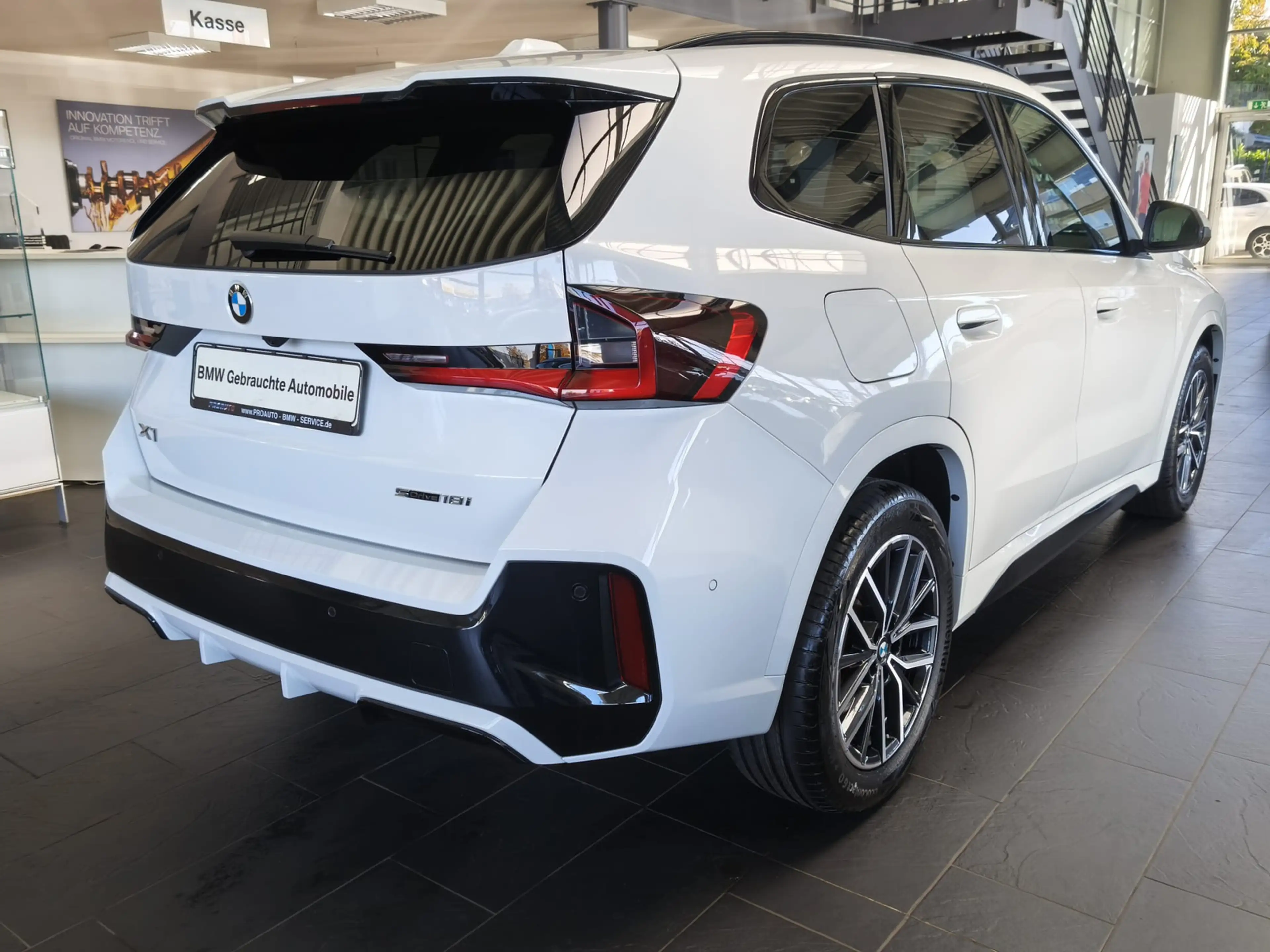 BMW X1 sDrive 18i M Sport A-LED/AHK/RFK — photo 7