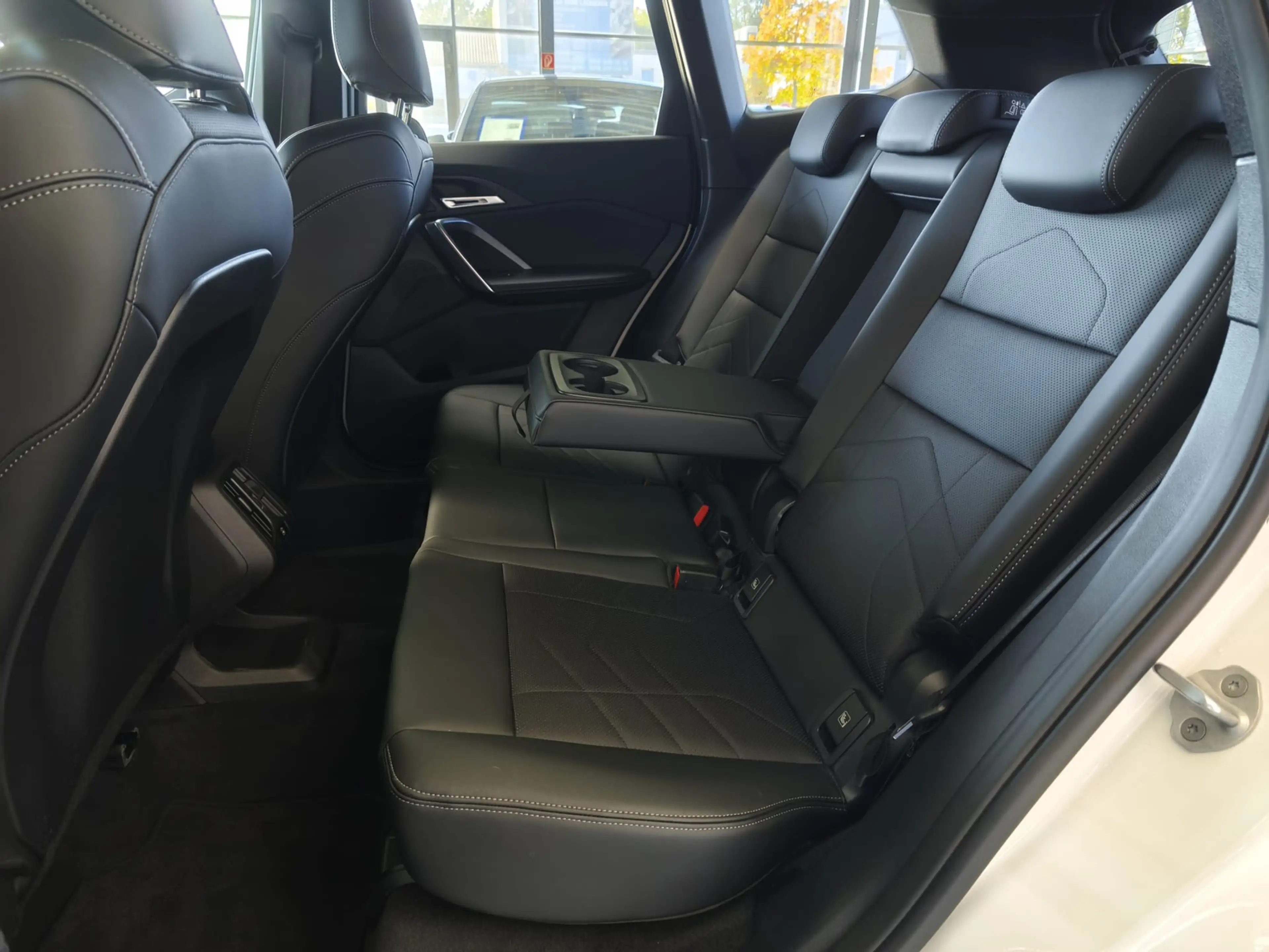 BMW X1 sDrive 18i M Sport A-LED/AHK/RFK — photo 14