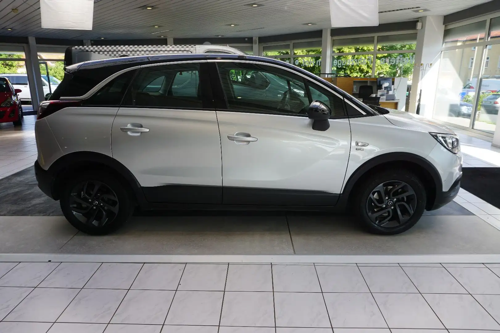 Opel Crossland X 120 Jahre NAVI, KLIMAAUTOMATIK, PDC Silber - 2