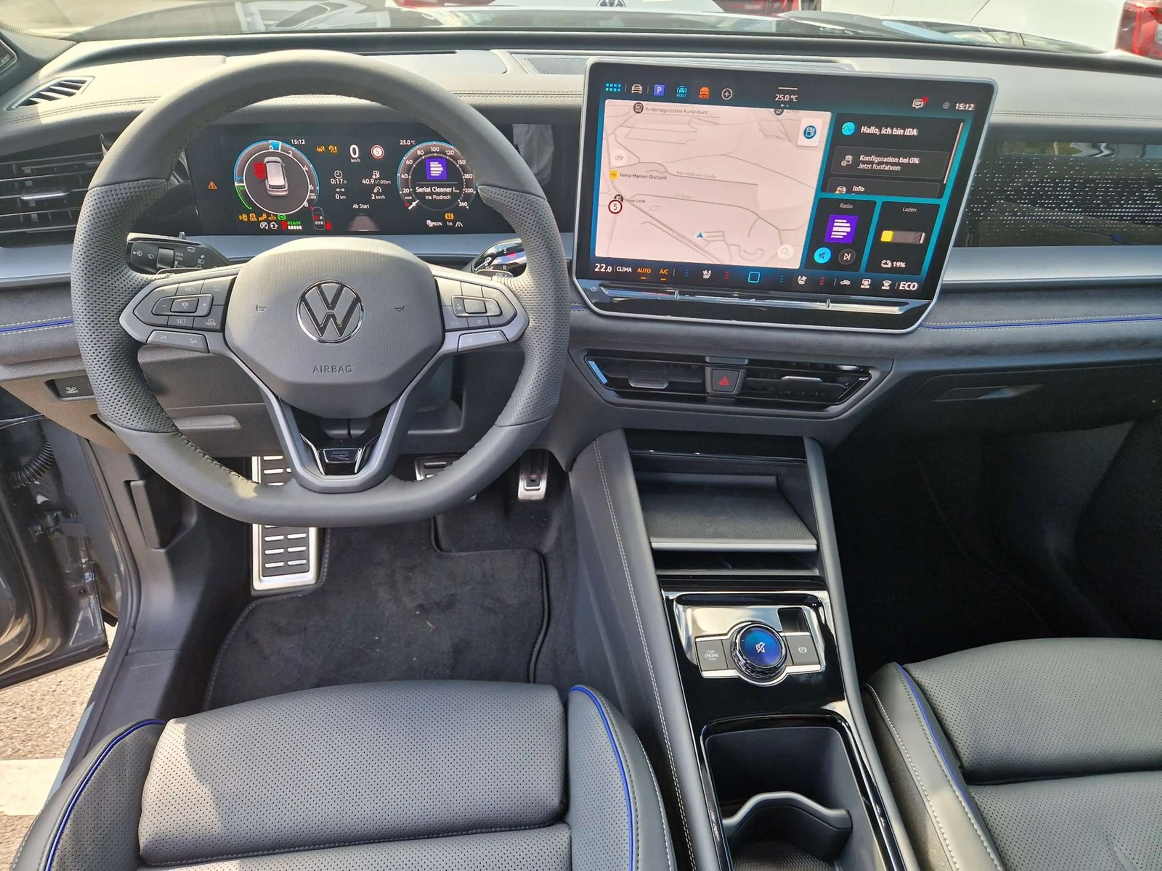 Volkswagen Tayron 1,5 eHybrid DSG R-LINE BLACK STYLE PANO LEDER A... — photo 4