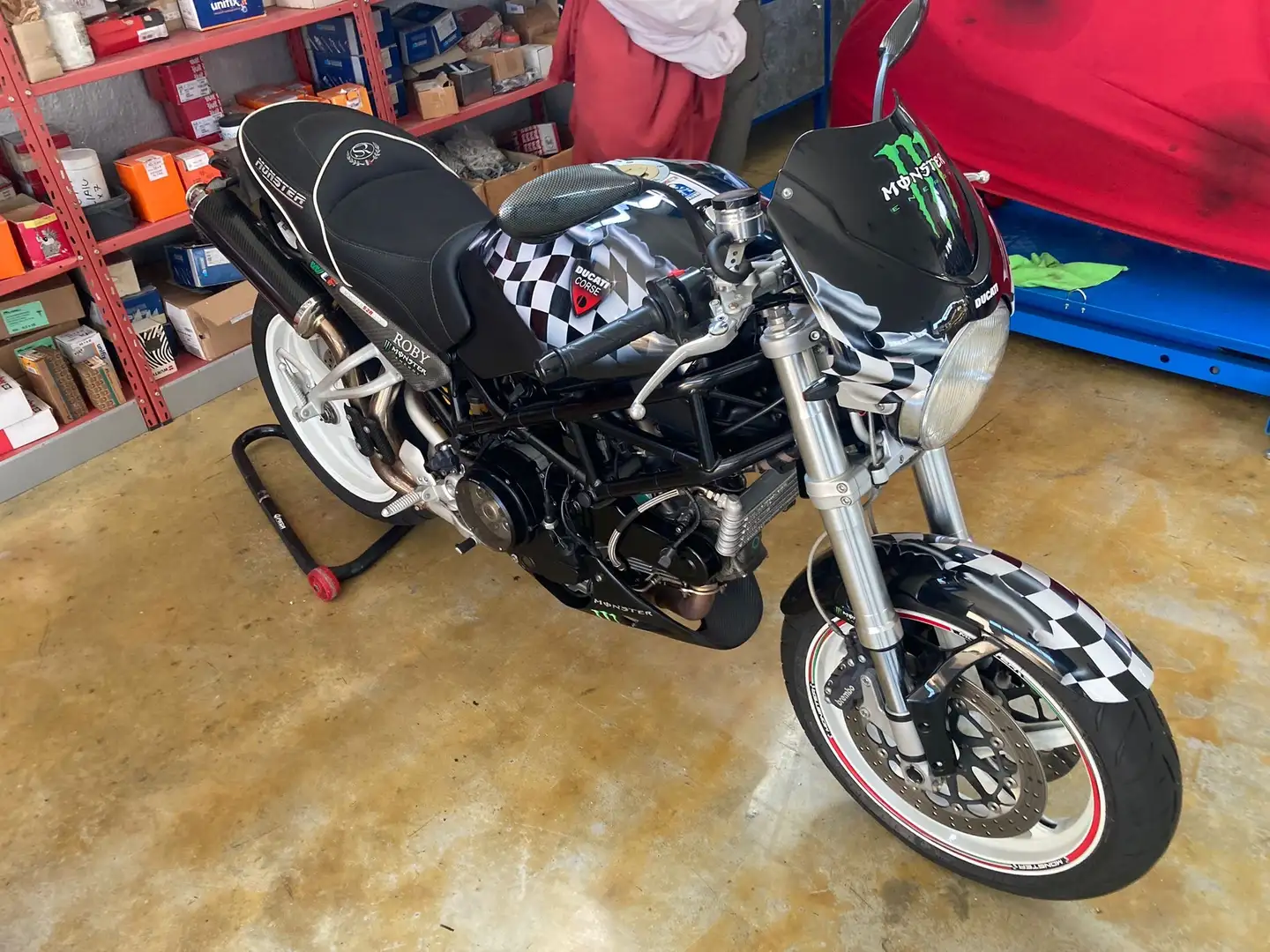 Ducati Monster S4R crna - 2