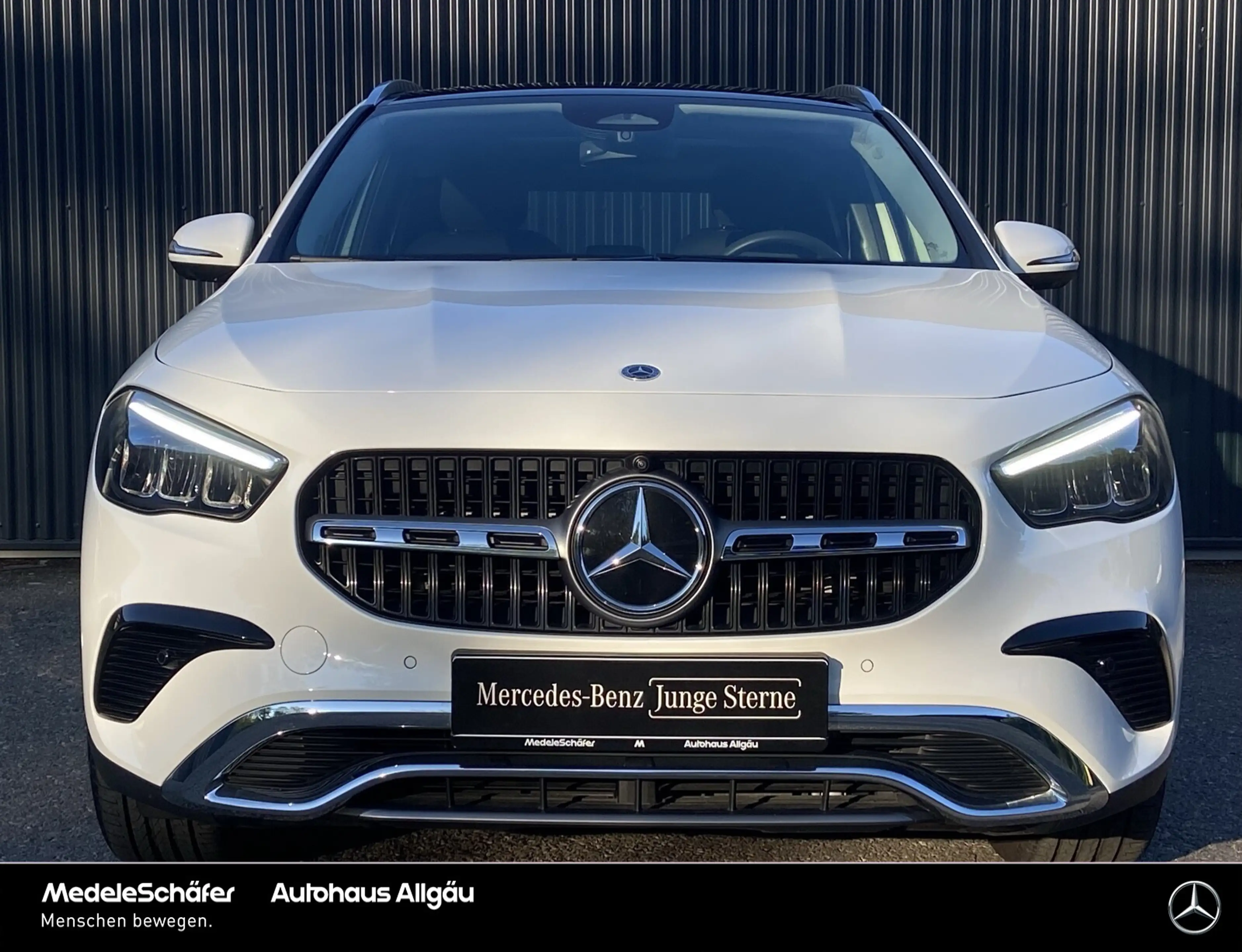 Mercedes-Benz GLA 220 GLA 220 d 4M Progressive Pano 360° Distronic LED — photo 2
