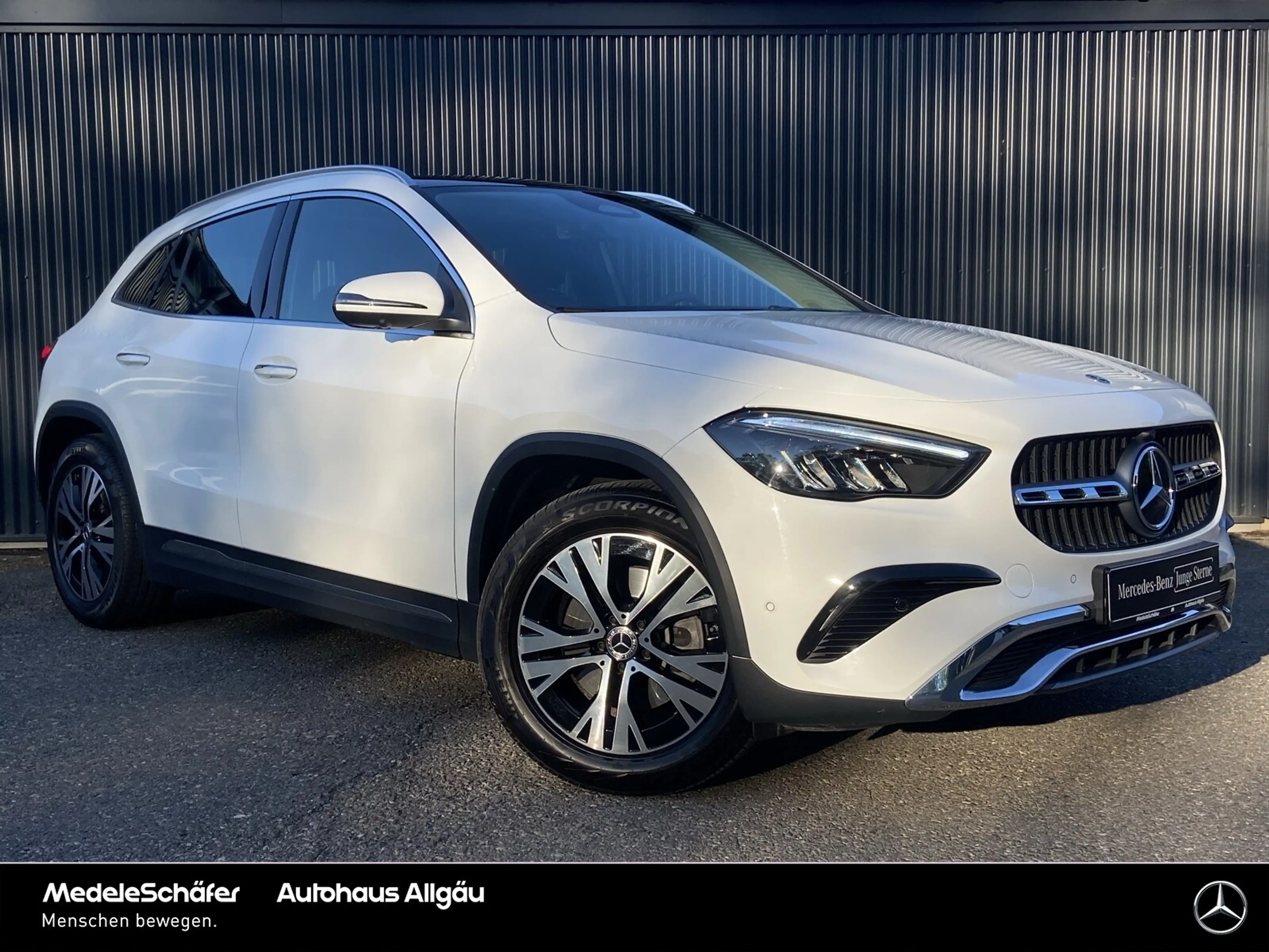 Mercedes-Benz GLA 220 GLA 220 d 4M Progressive Pano 360° Distronic LED — photo 3