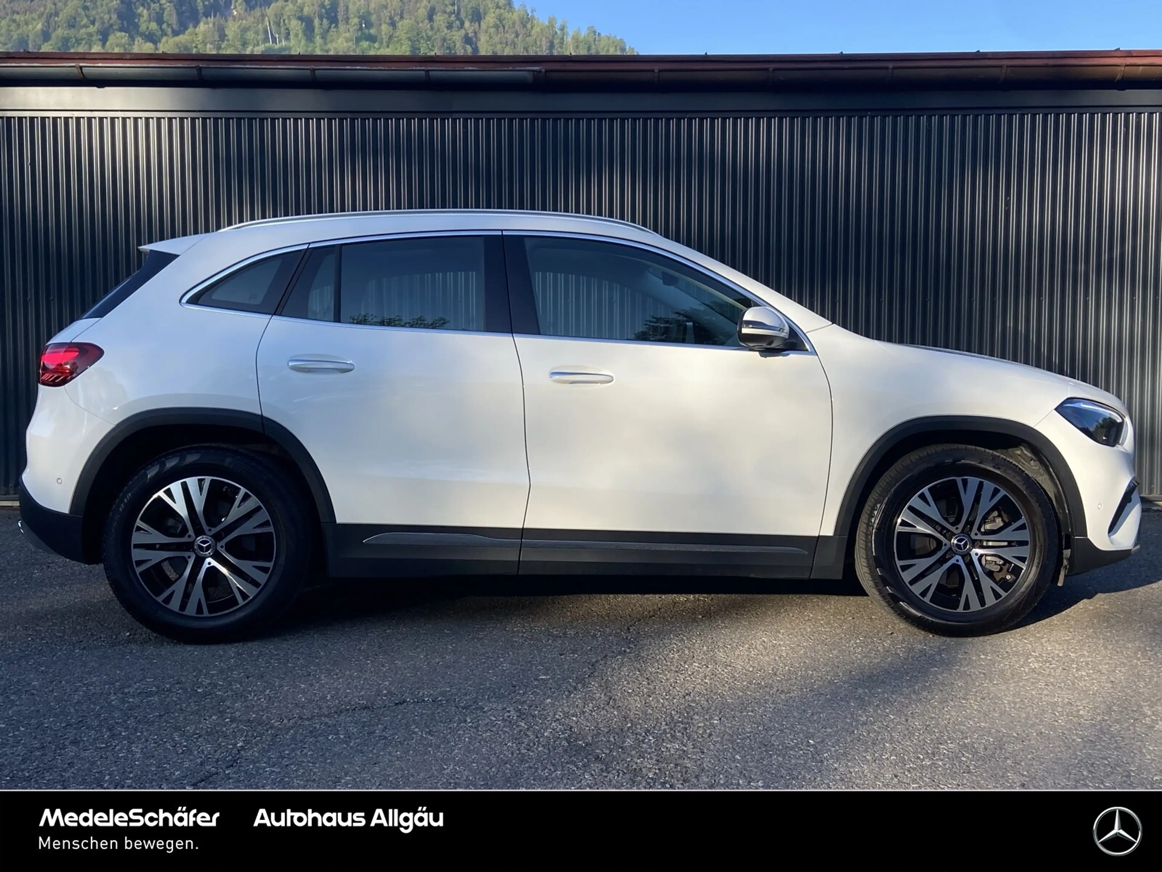 Mercedes-Benz GLA 220 GLA 220 d 4M Progressive Pano 360° Distronic LED — photo 4