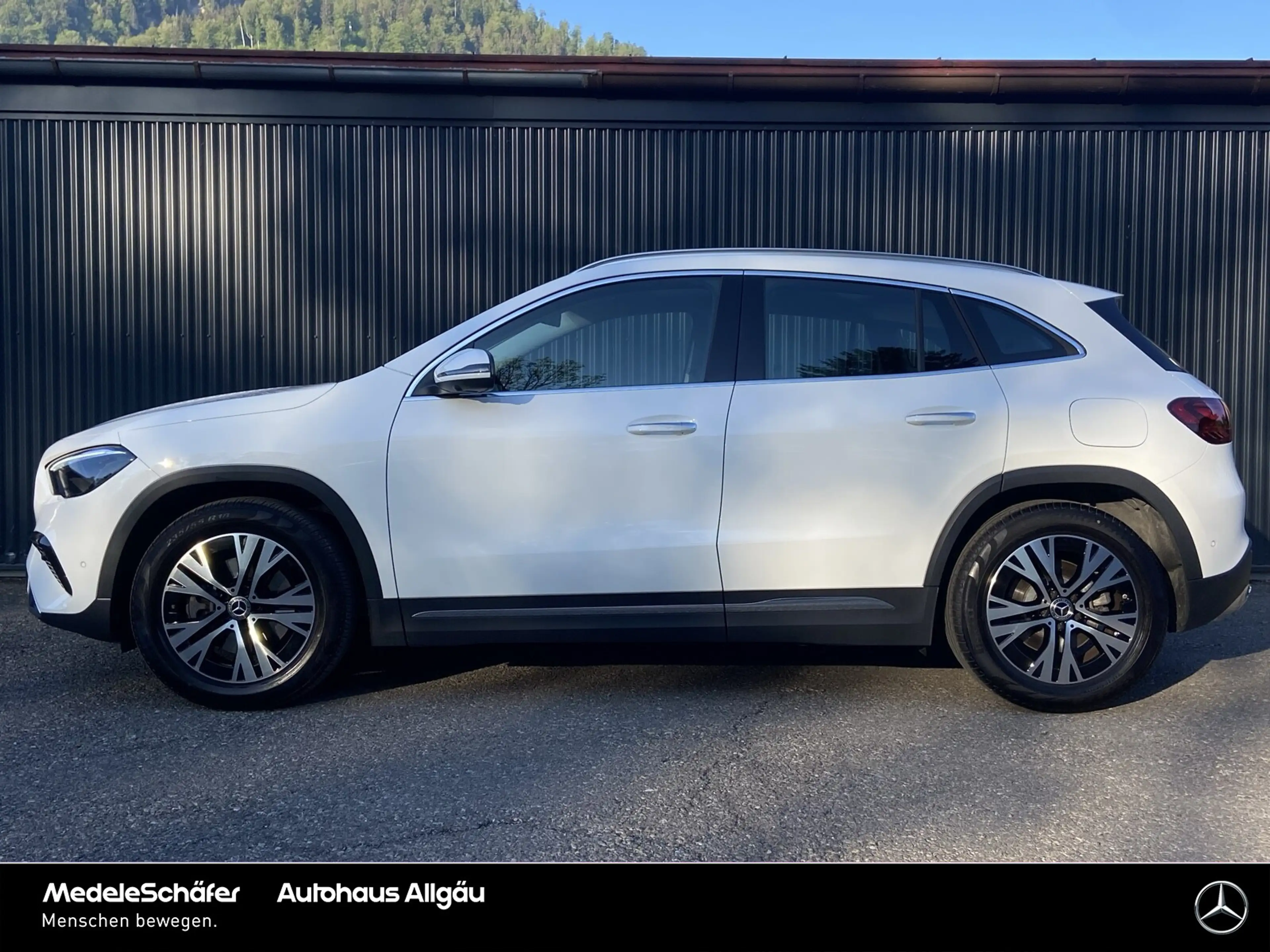 Mercedes-Benz GLA 220 GLA 220 d 4M Progressive Pano 360° Distronic LED — photo 8