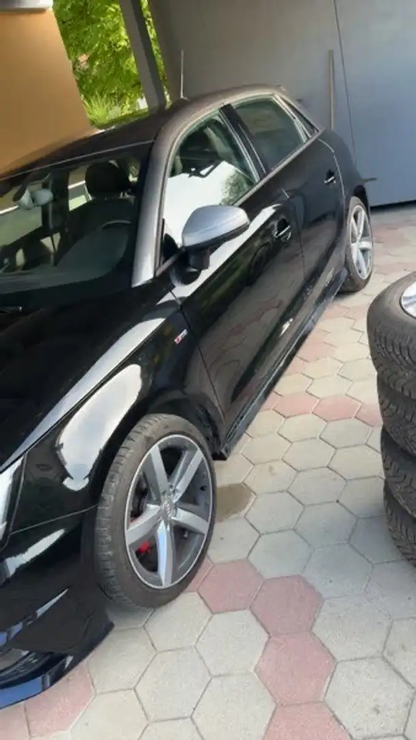 Audi A1 S Line Paket Außen Schwarz - 2