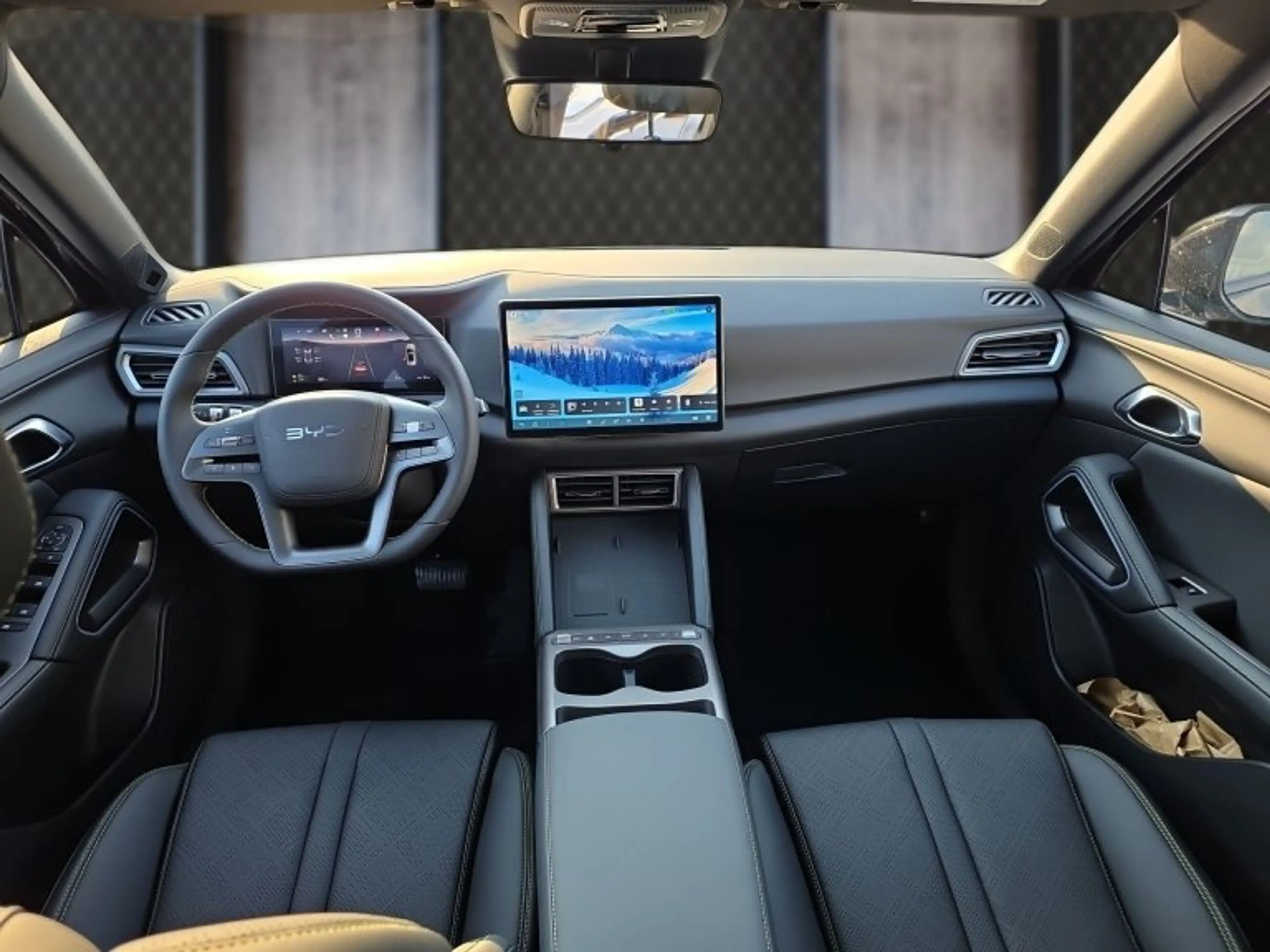 BYD Atto 2 DM-i Boost — photo 11