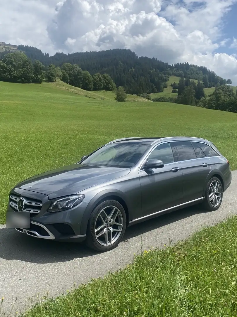Mercedes-Benz E 220 d 4Matic T All-Terrain 9G-TRONIC Avantgarde Grau - 1