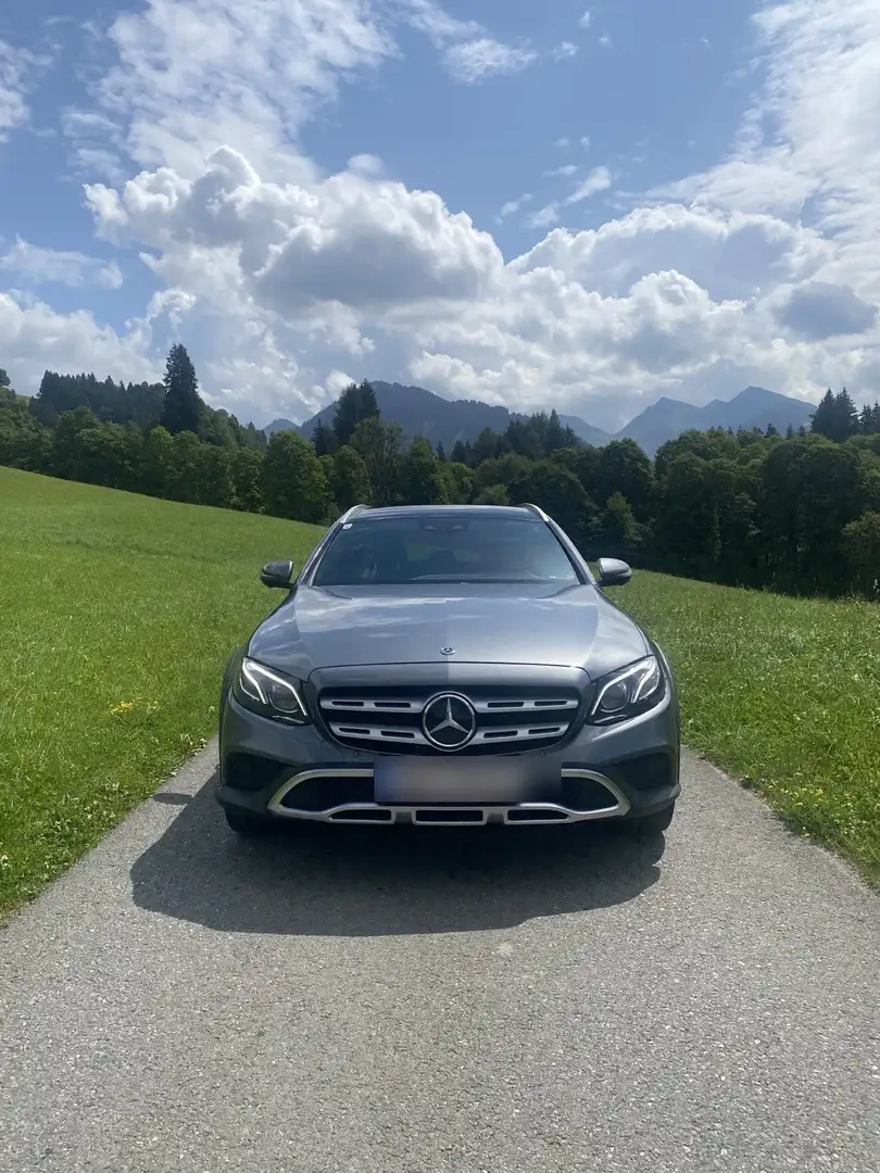 Mercedes-Benz E 220 d 4Matic T All-Terrain 9G-TRONIC Avantgarde Grau - 2