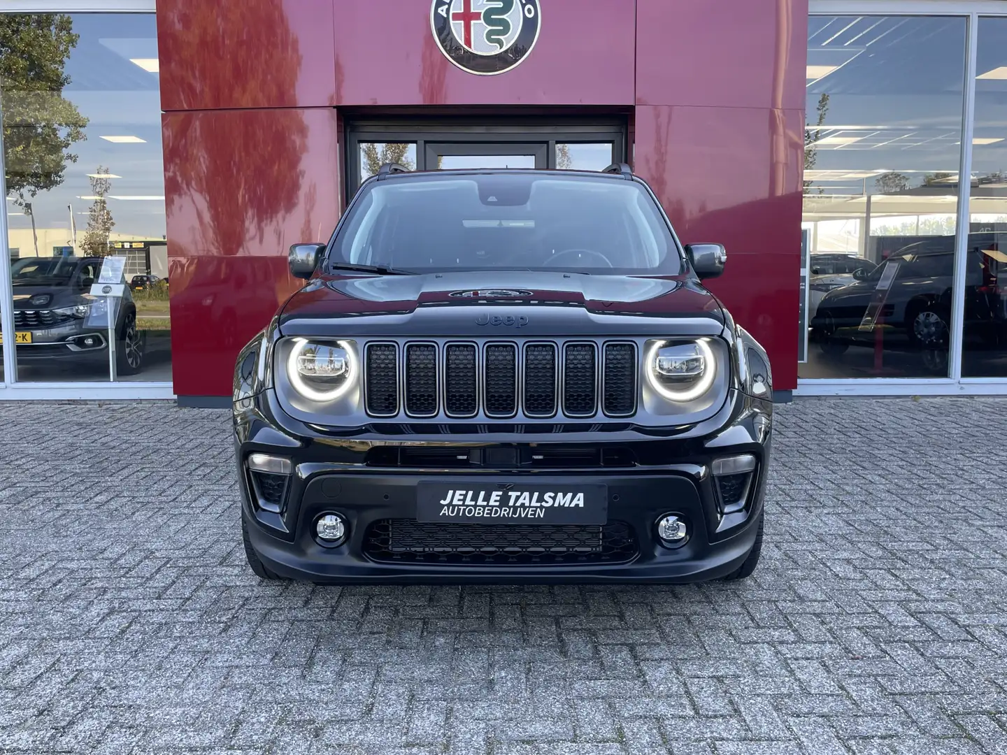 Jeep Renegade 4xe 240 Plug-in Hybrid Electric S Zwart - 2