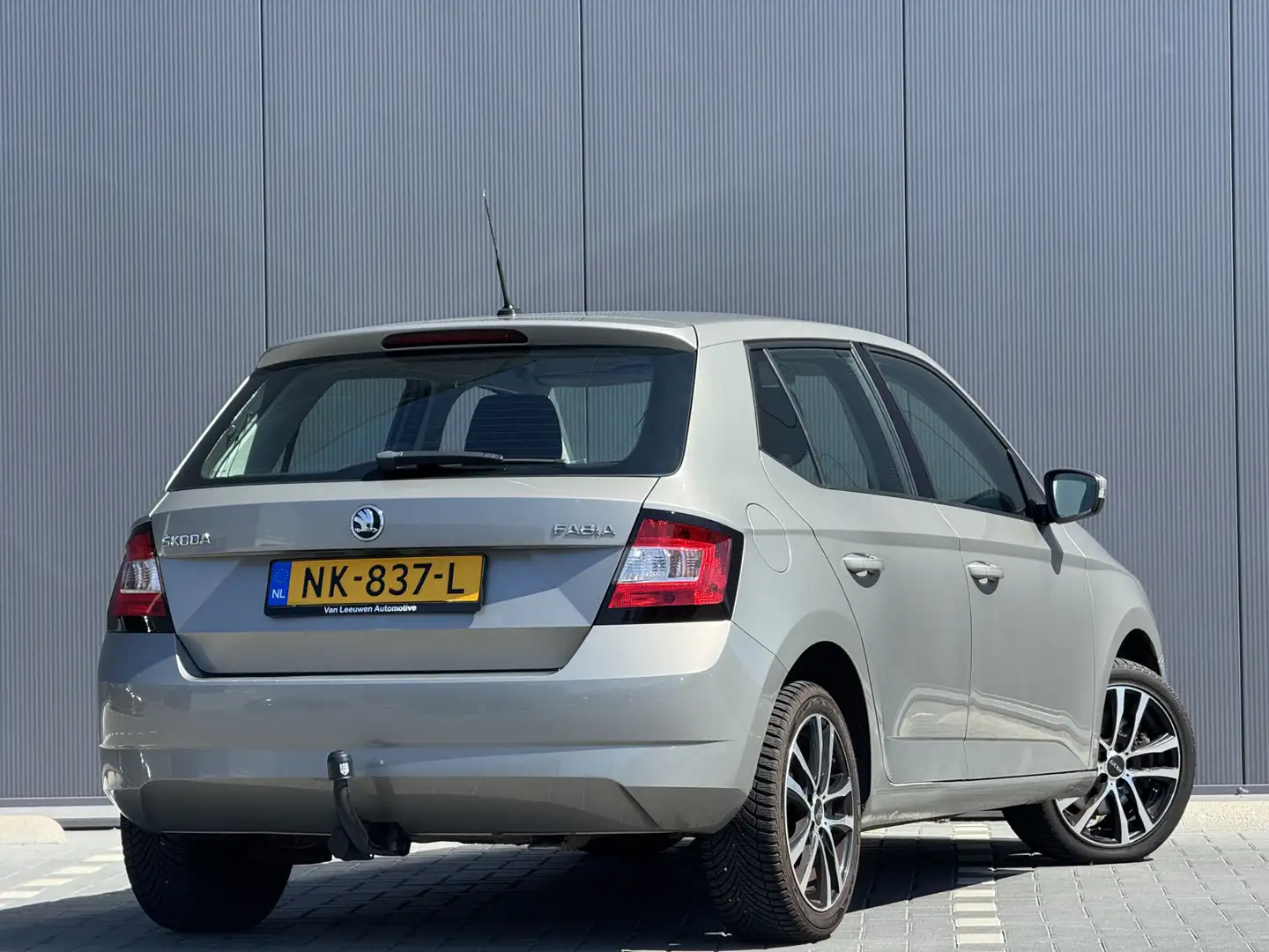 Skoda Fabia 1.2 TSI Active | Nieuw binnen |Automaat | Airco Geel - 2
