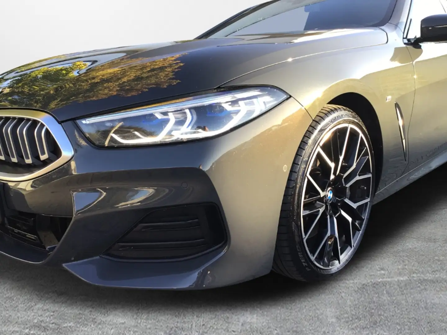 BMW 840 d xDrive Gran Coupe M Sport ACC/Sitzbelftg/360Grad Gris - 2