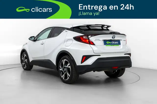 Toyota C-HR view 9