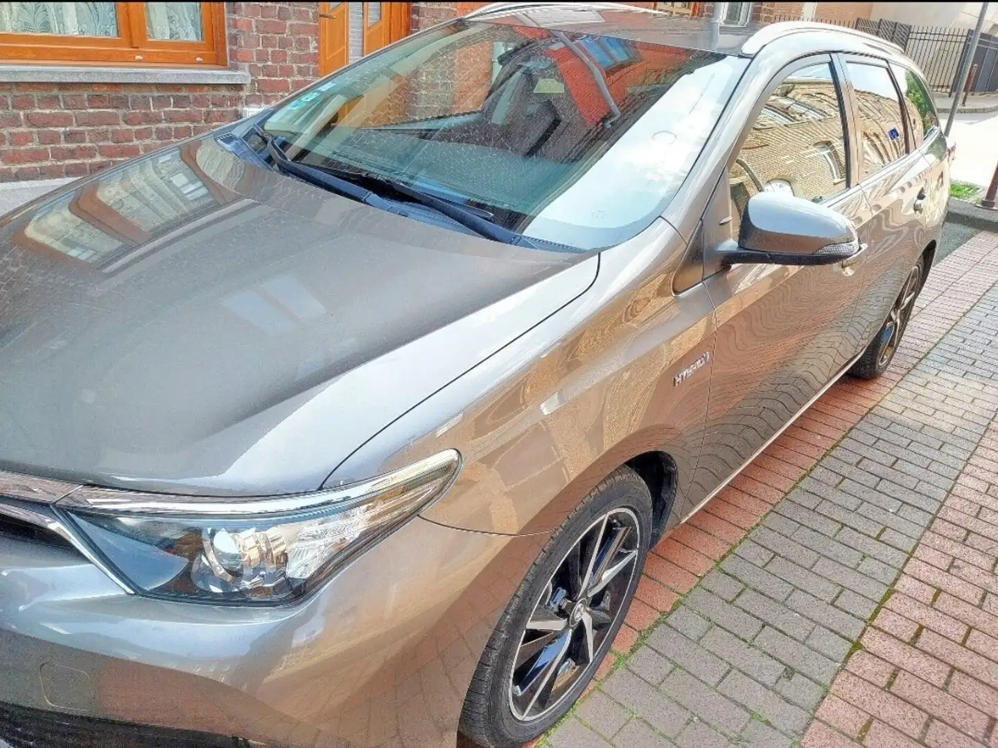 Toyota Auris Touring Sports Hybride 136ch Lounge - 1