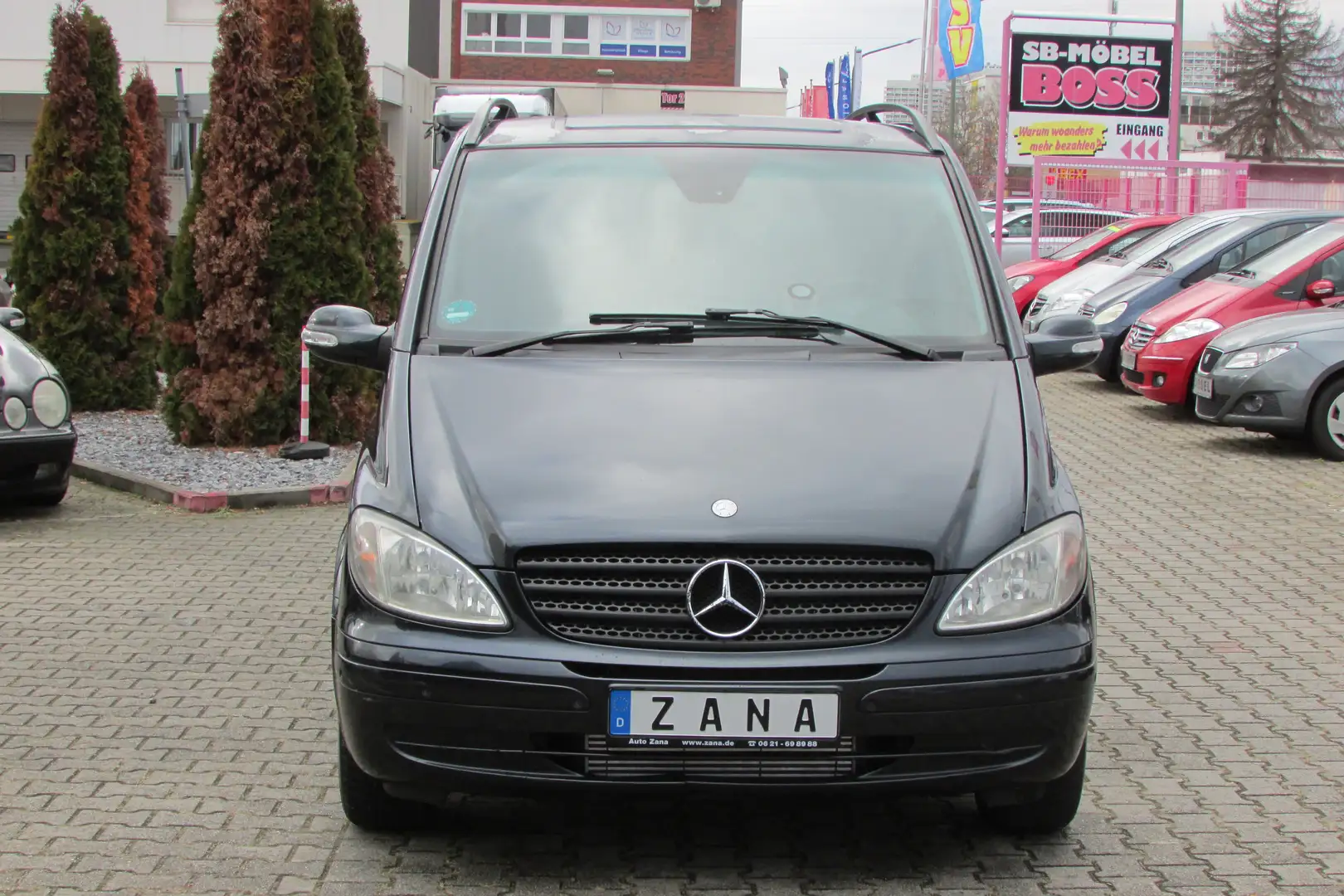 Mercedes-Benz Viano 3.0 CDI Activity lang (639.813) Schwarz - 2