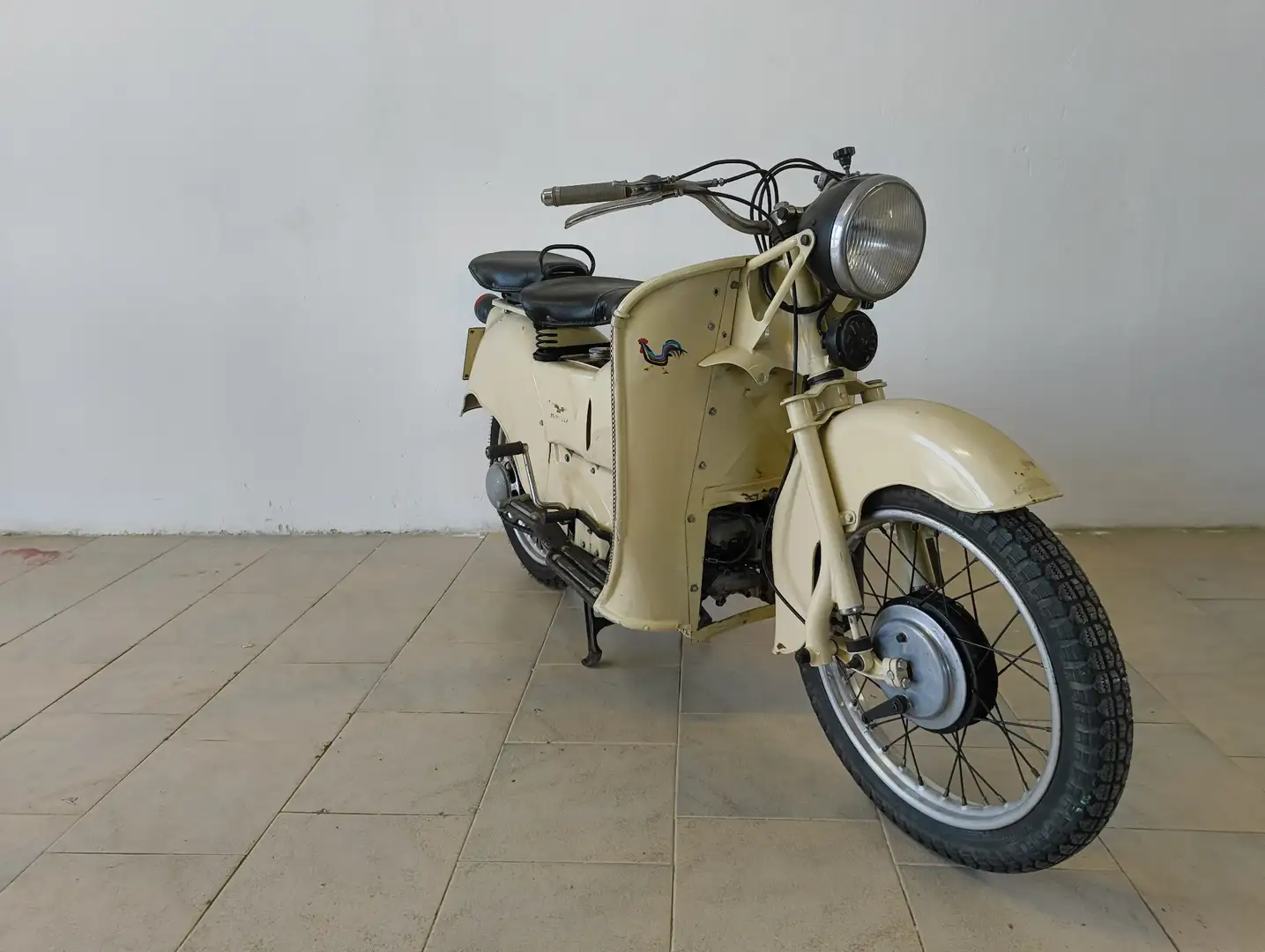 Moto Guzzi Galletto 175 Béžová - 1