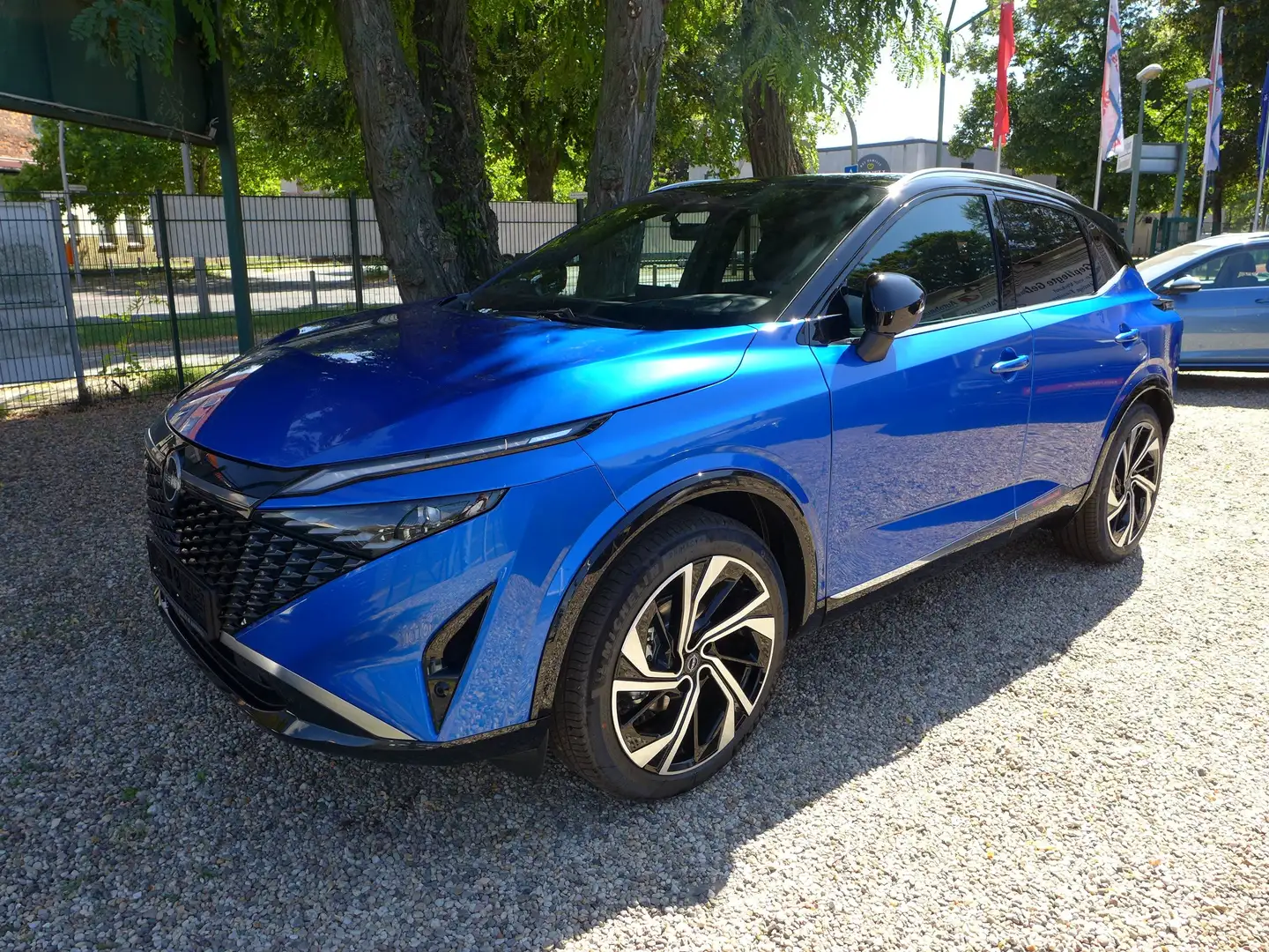 Nissan Qashqai 1.3 DIG-T MHEV Xtronic Tekna+ Facelift Bi-Color Blau - 1