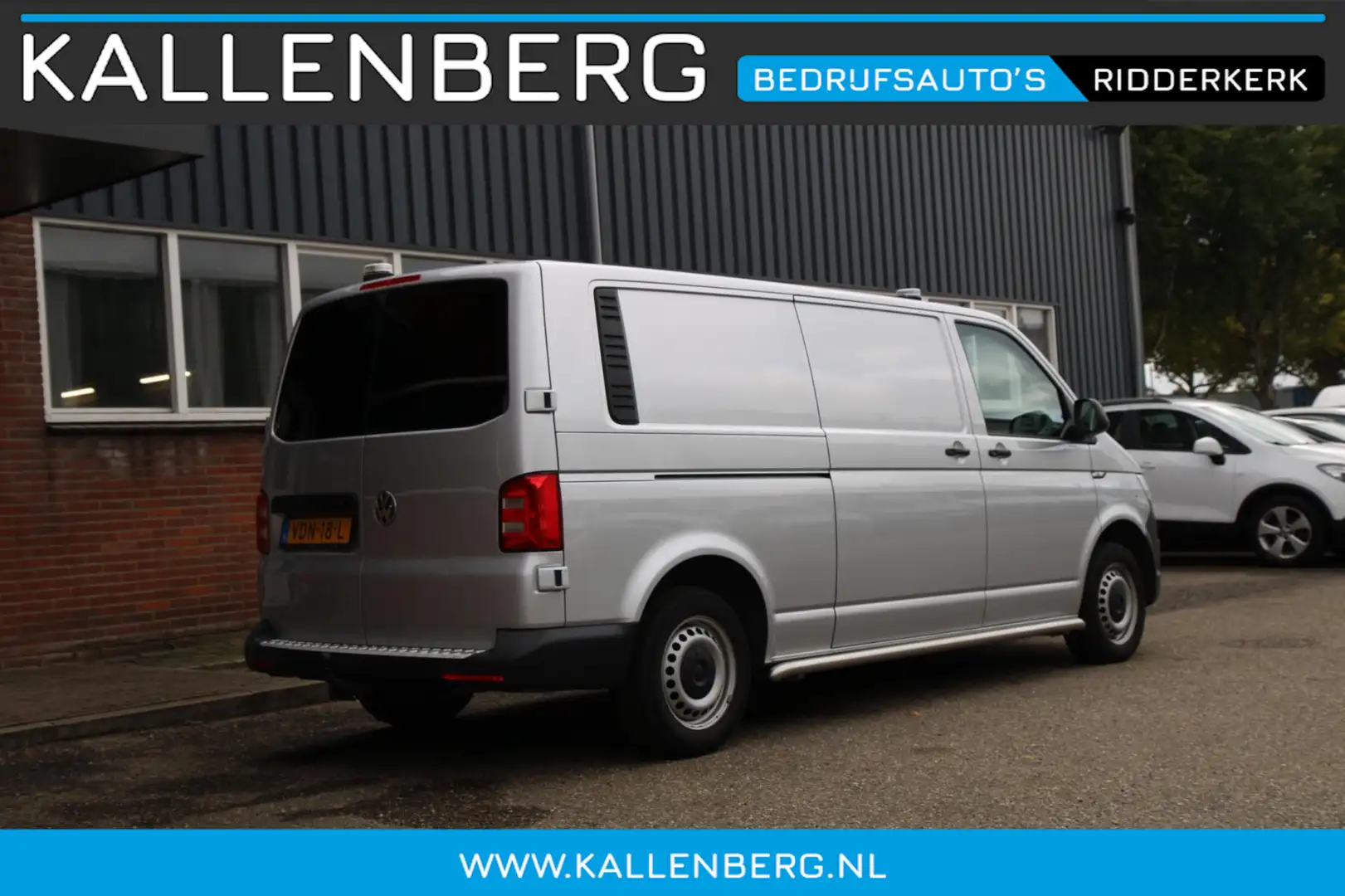 Volkswagen Transporter 2.0 TDI DSG L2H1 Comfortline / Automaat / Trekhaak Gris - 2