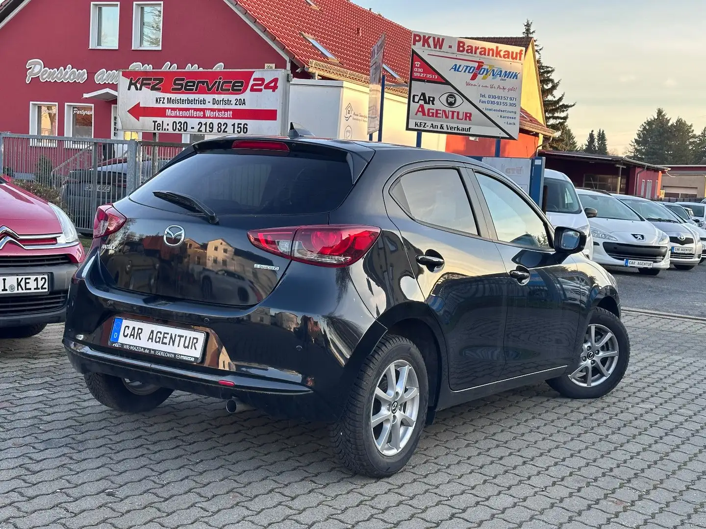 Mazda 2 Homura. KLIMAAUTOMATIK + LENKRADHEIZUNG Schwarz - 2