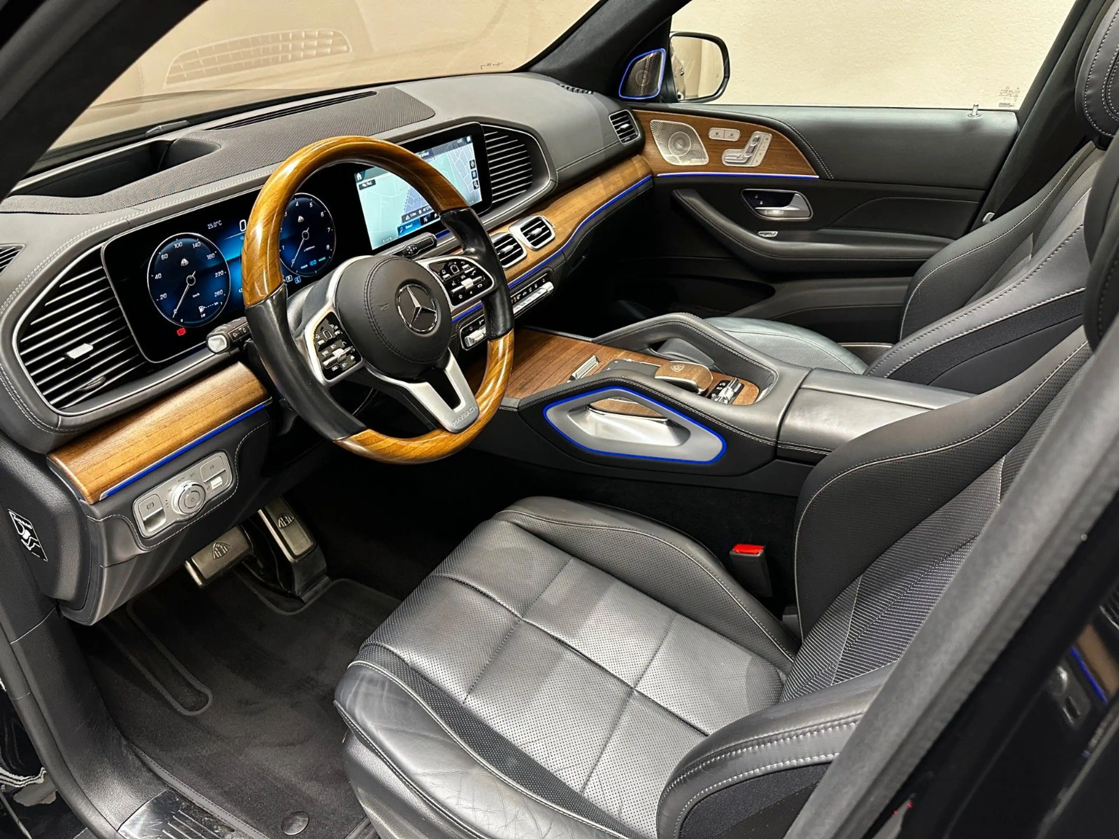 Mercedes-Benz GLS 600 GLS600 Maybach 4M*1.HAND*CHAUFFEURSTELLUNG*PANO* — photo 10
