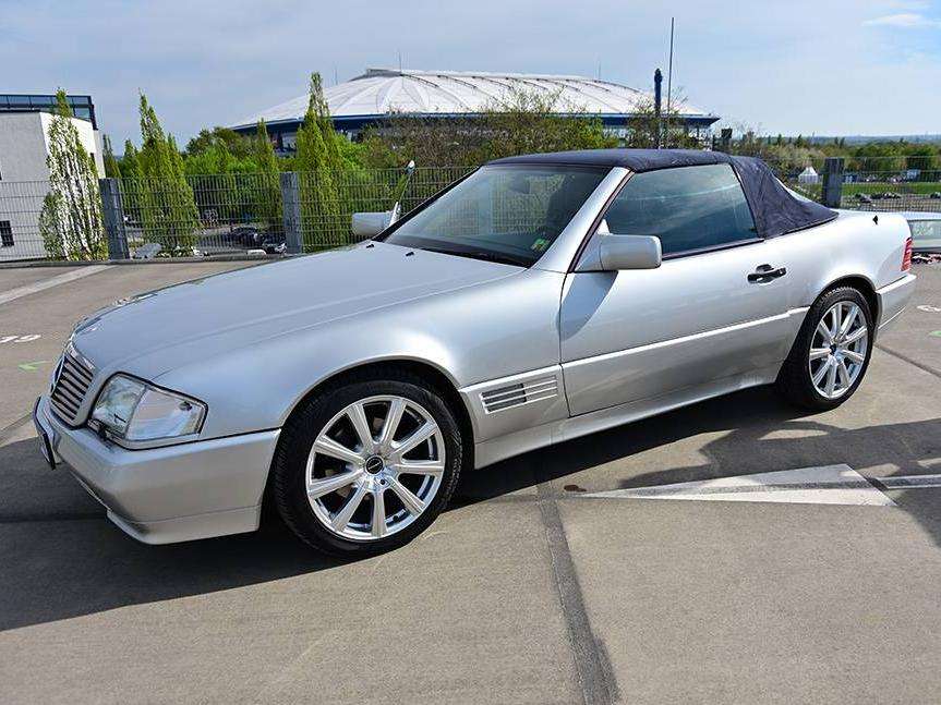 Second hand Mercedes Benz Sl-Class 320