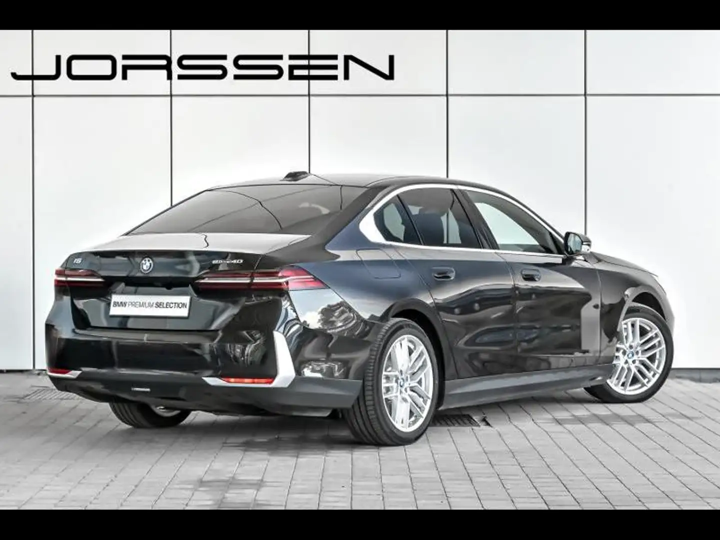 BMW i5 eDrive40 crna - 2