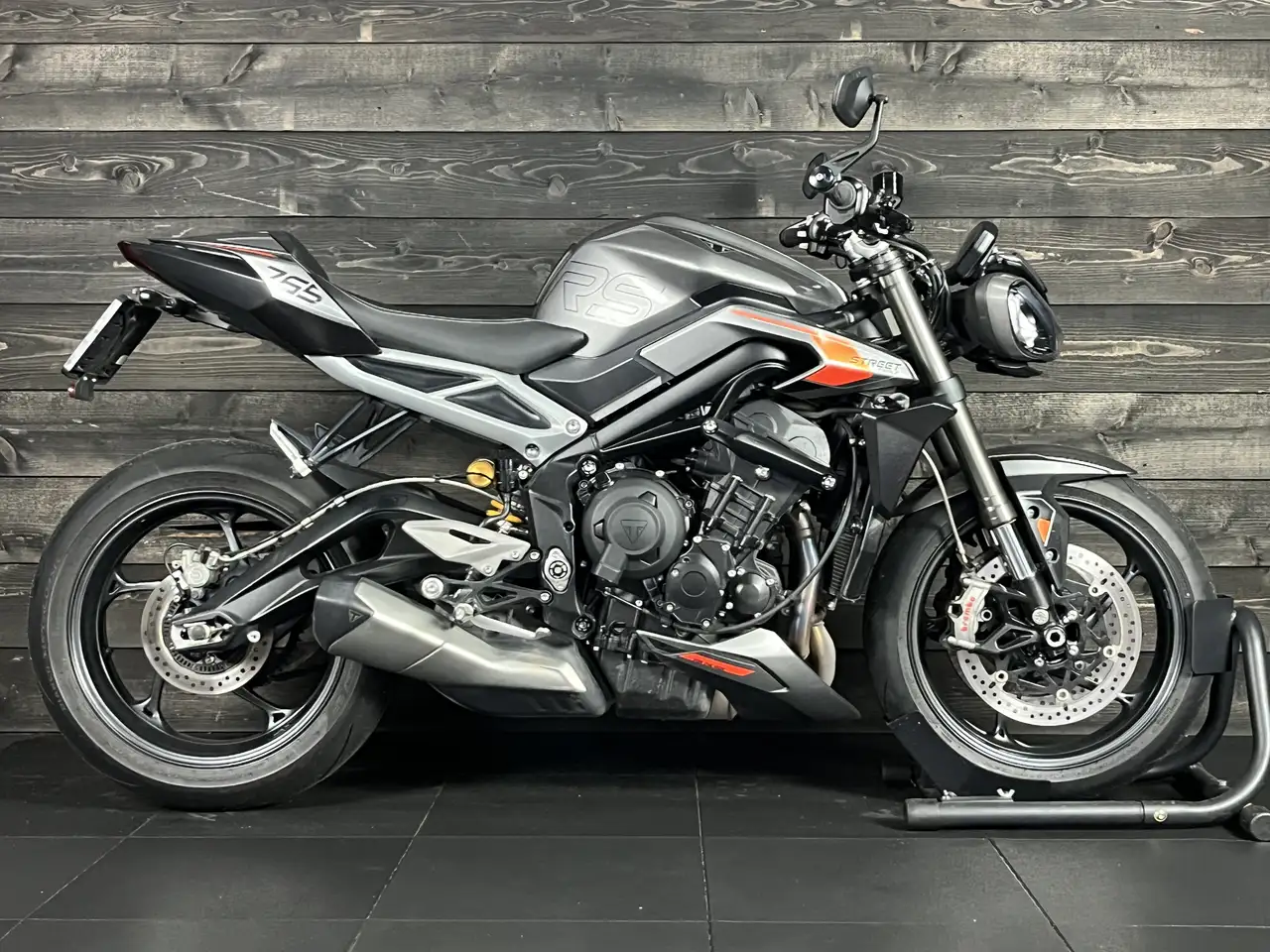 Triumph Street Triple 765