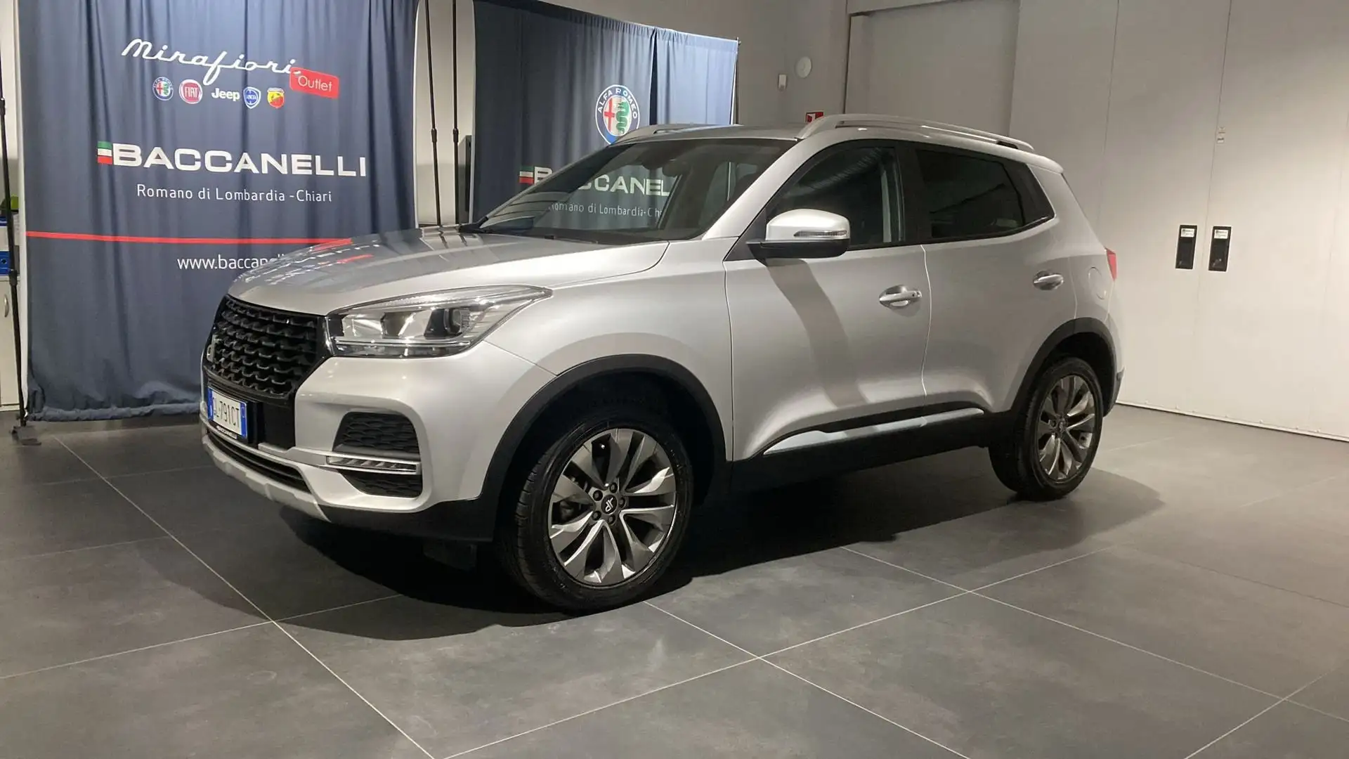 DR Automobiles DR4.0 1.5 Bi-Fuel GPL Silber - 1