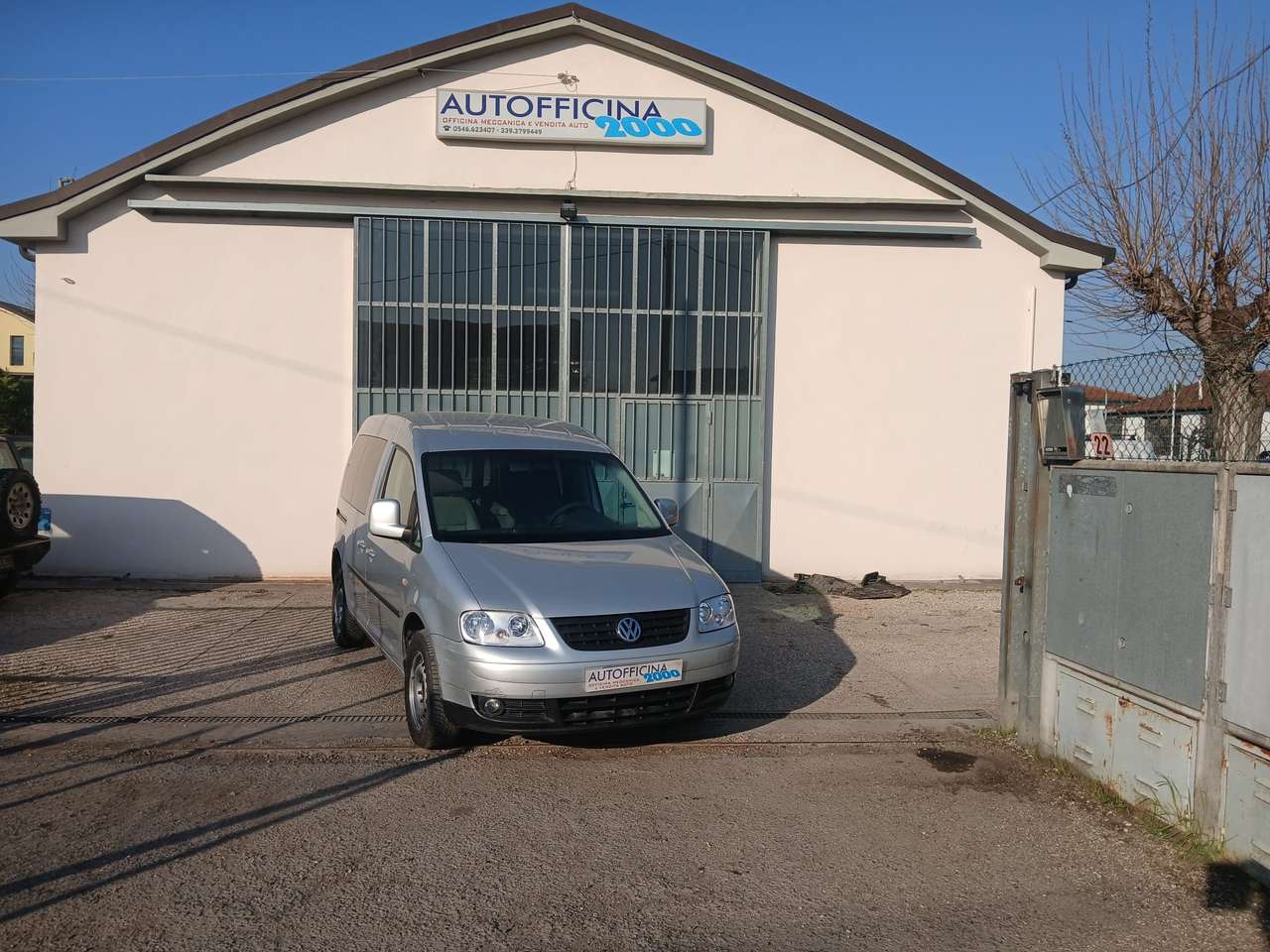 Volkswagen Caddy AUTOCARRO CON GANCIO TRAINO