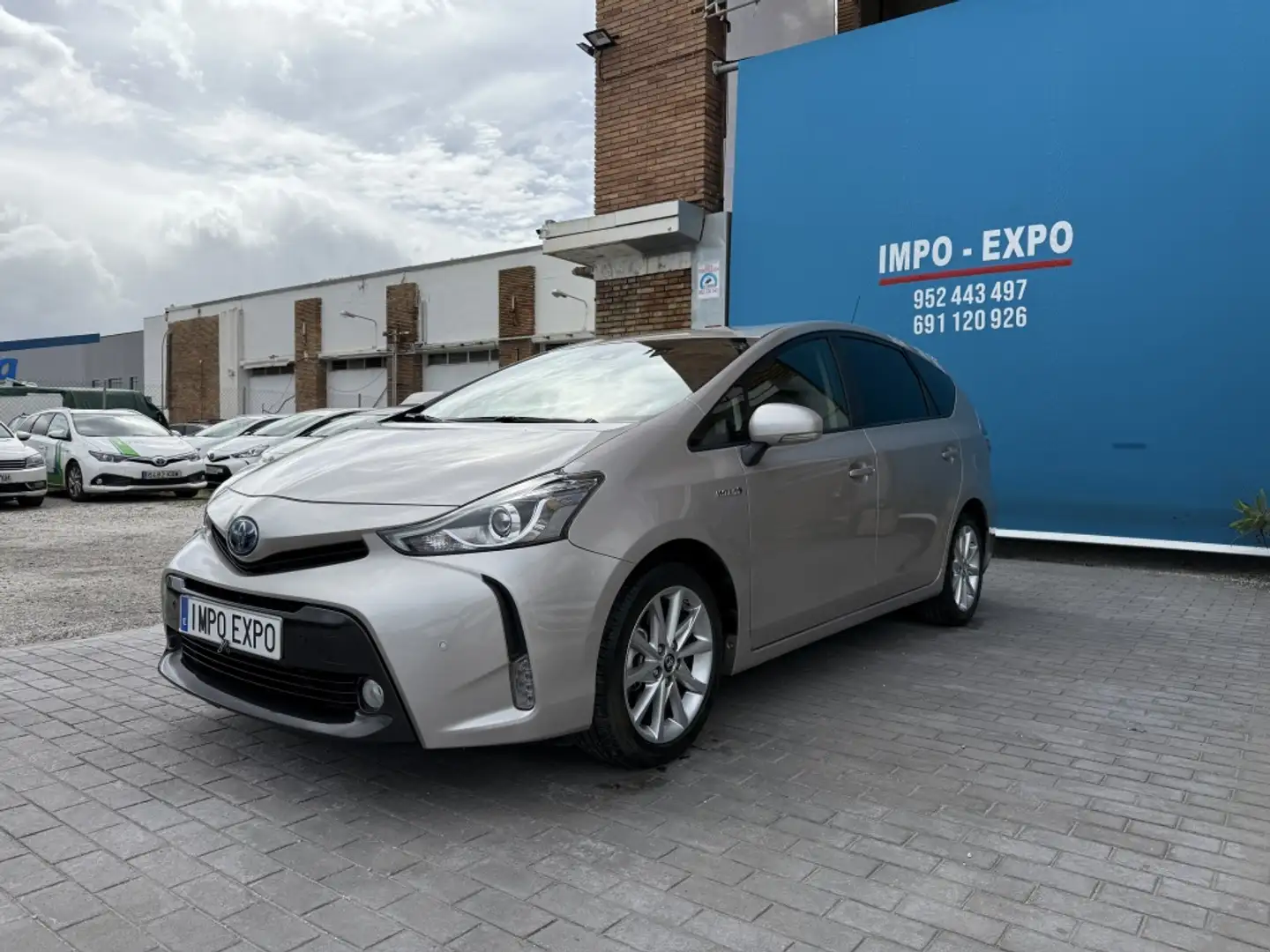 Toyota Prius Prius+ 1.8 Advance Beige - 1