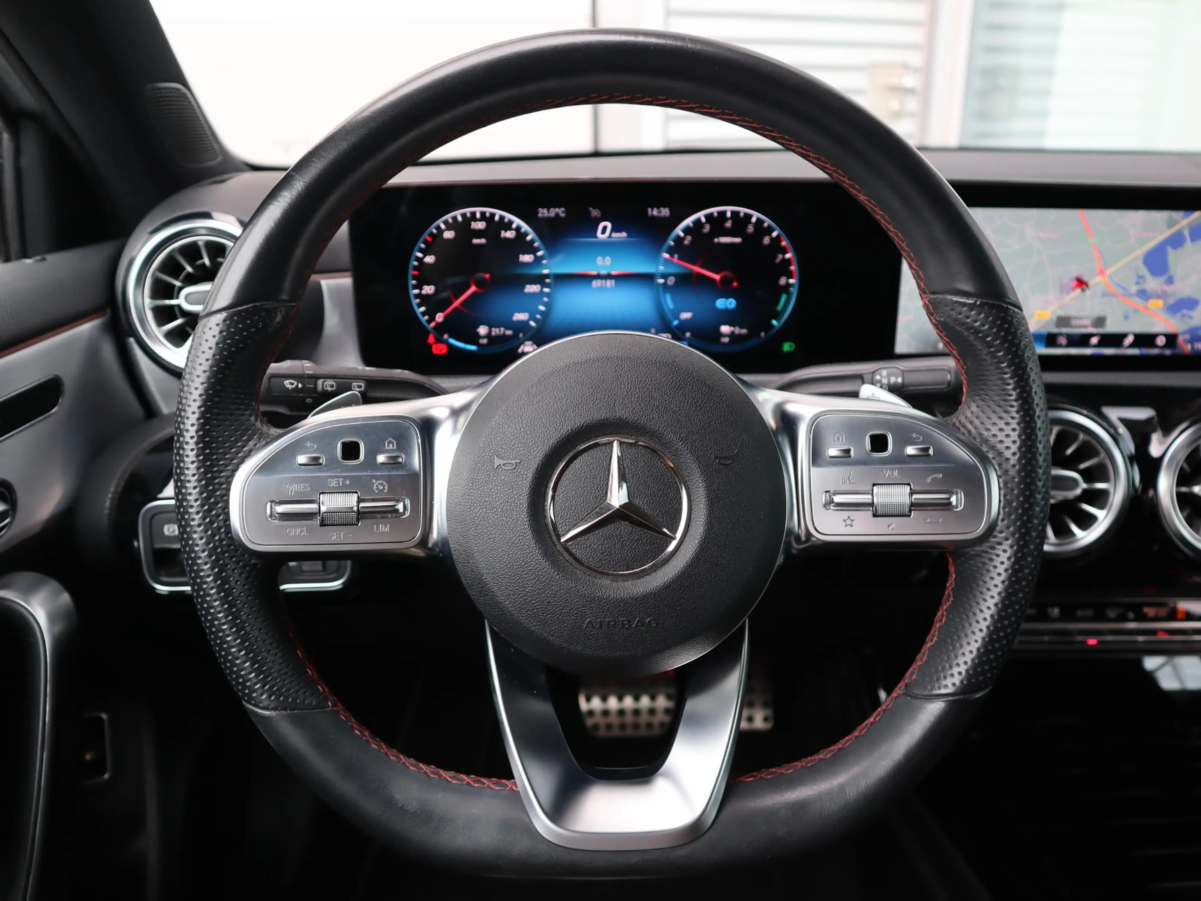 Mercedes-Benz A 250 e Business Solution AMG Limited — photo 12