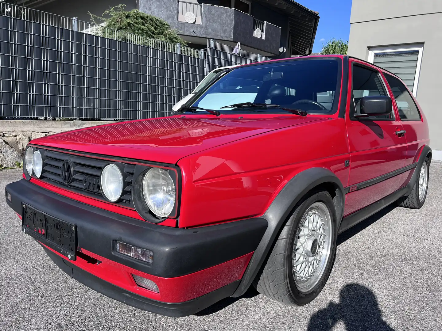 Volkswagen Golf GTI - 1