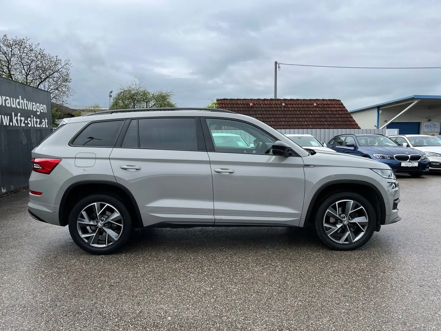 Skoda Kodiaq 2,0 TDI Sportline DSG | NP: 57.000€ Grau - 2