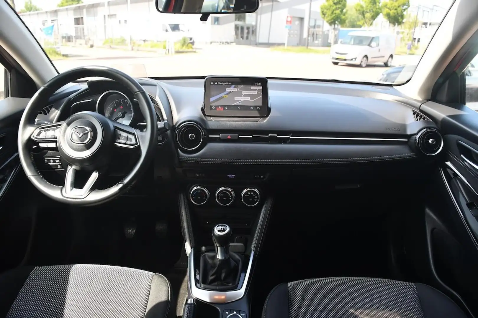 Mazda 2 1.5 Skyactiv-G GT-M Clima|Cruise|NAVI|Headup|CARPL Rood - 2