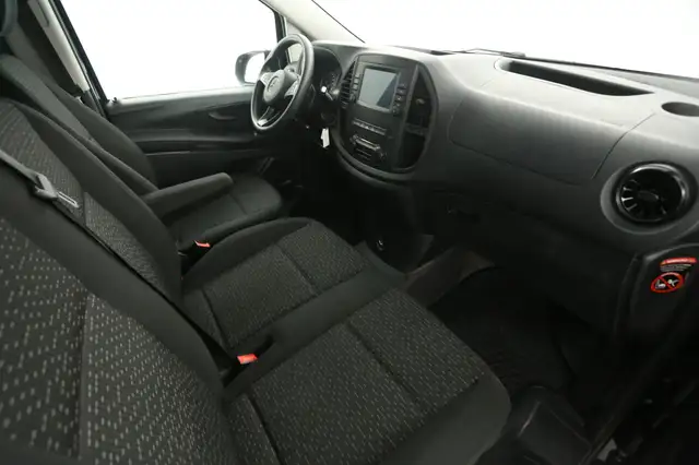 Mercedes-Benz Vito view 23