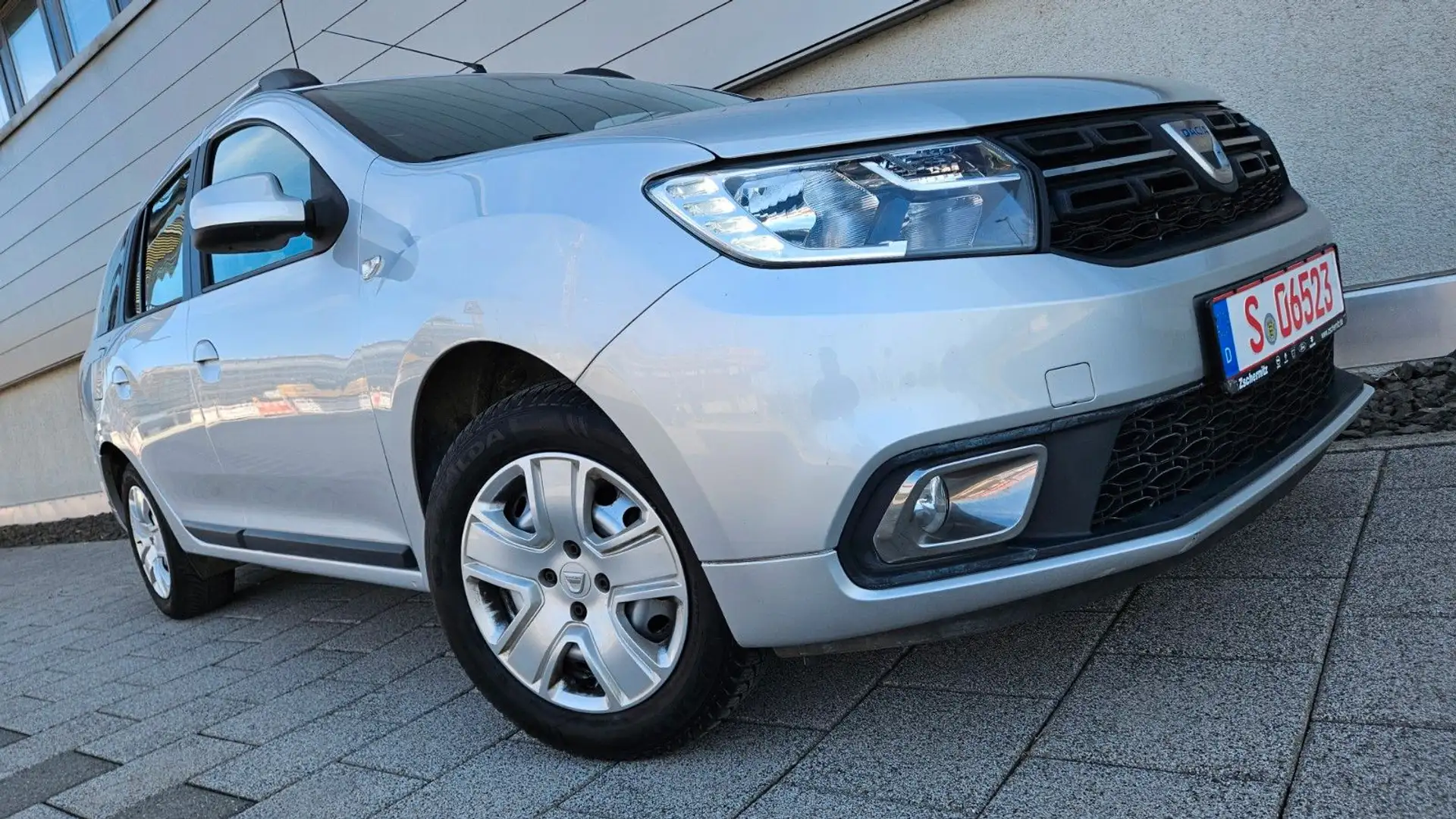 Dacia Logan NAVI+ TÜV+GARANTIE+1HAND+LED+TEMPO Beige - 1