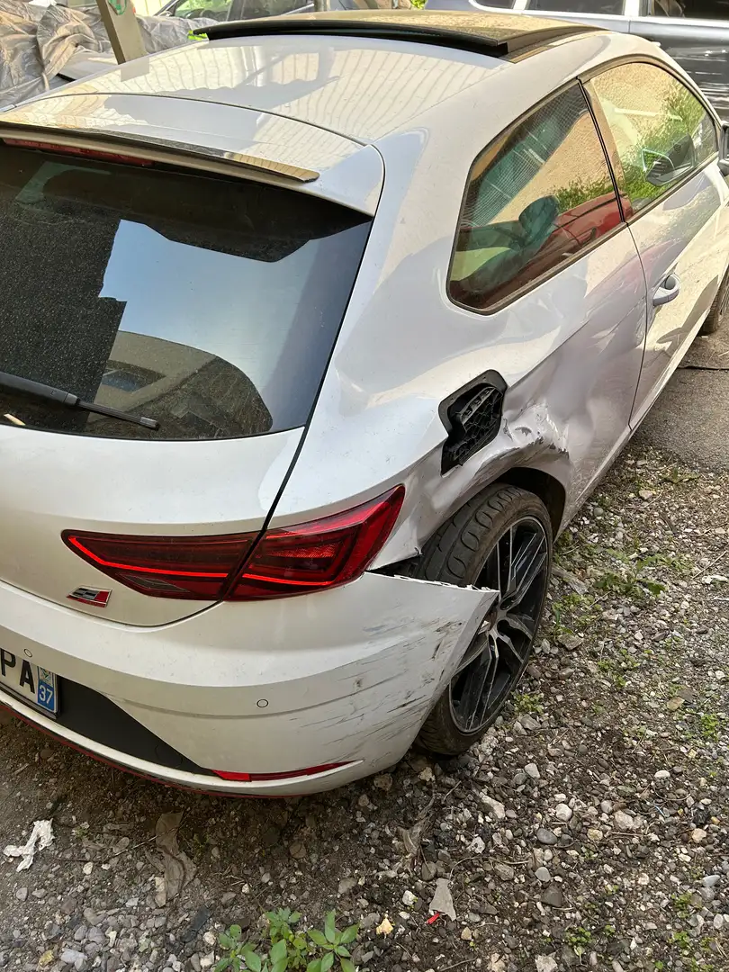 SEAT Leon Leon SC 2.0 TSI 300 Cupra Blanc - 2
