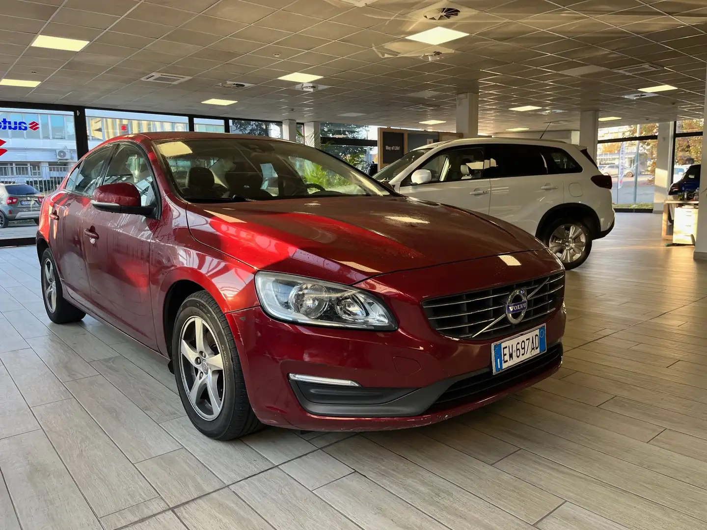 Volvo S60 S60 2.0 d3 Momentum geartronic Rosso - 1
