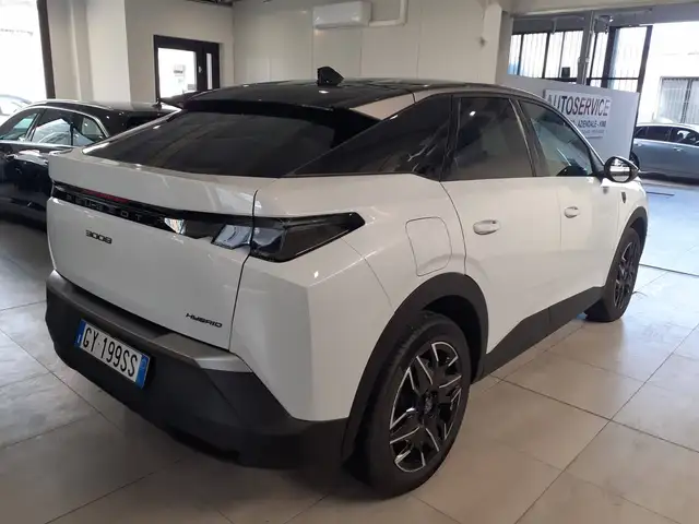Peugeot 3008 view 4
